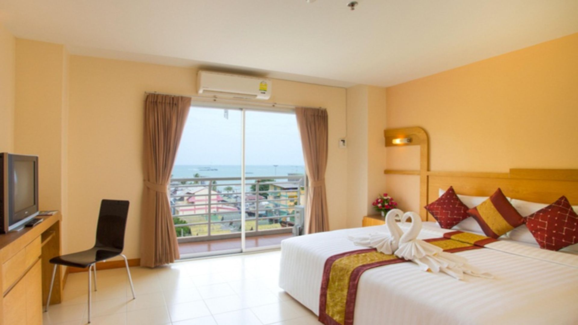 โรงแรม Eastiny Plaza Pattaya