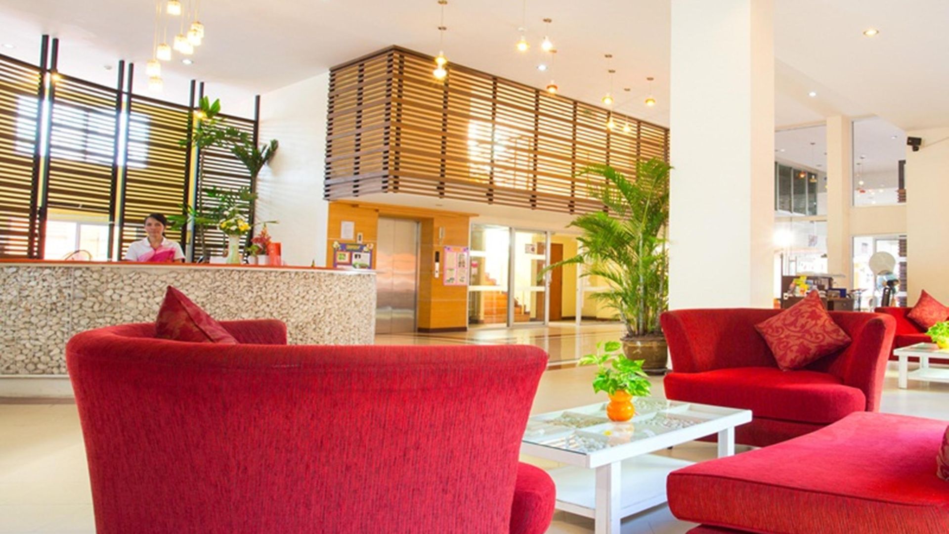 โรงแรม Eastiny Plaza 3*
