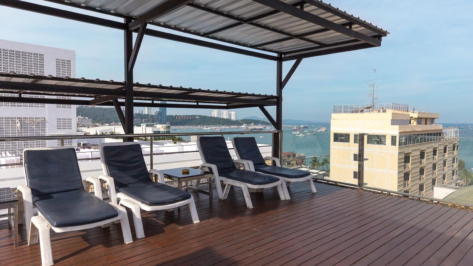 Hotel House- Sha Extra Pattaya