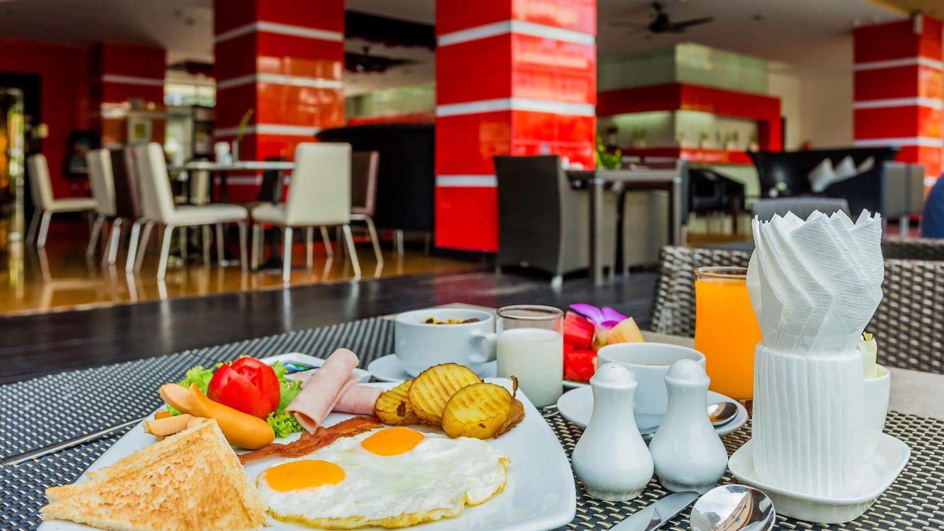โรงแรม โนวา แพล็ททินัม - Sha Extra Pattaya