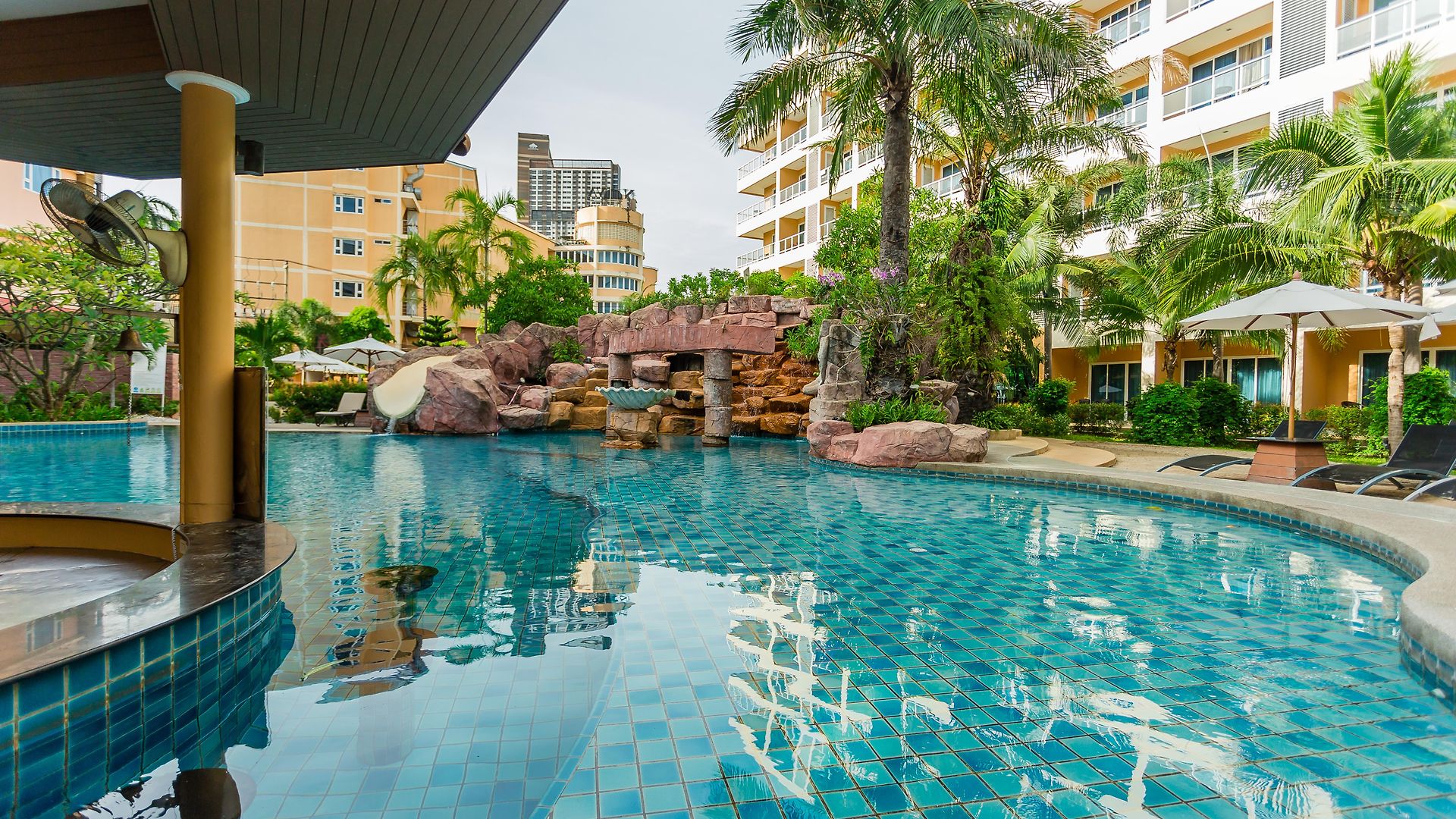 โรงแรม โนวา แพล็ททินัม - Sha Extra Pattaya
