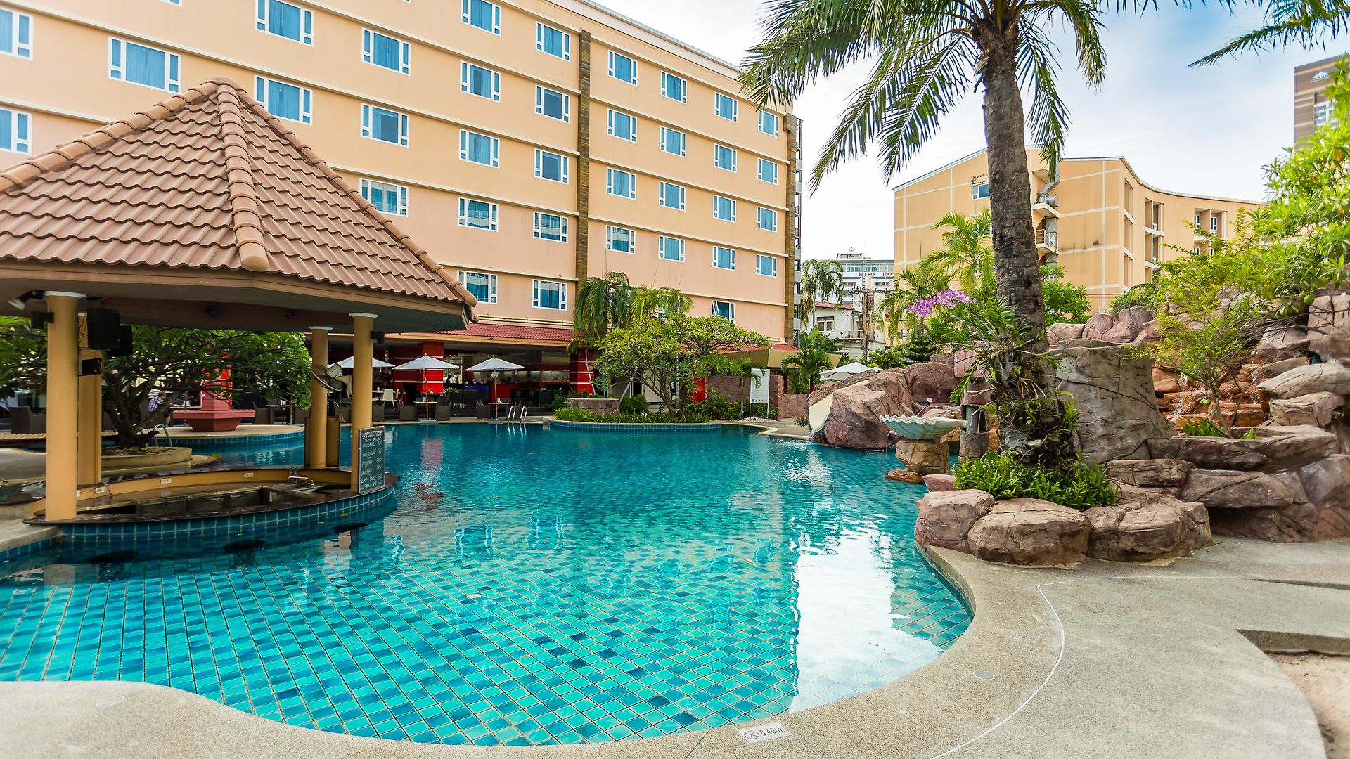 โนวา แพล็ททินัม - Sha Extra โรงแรม 4*