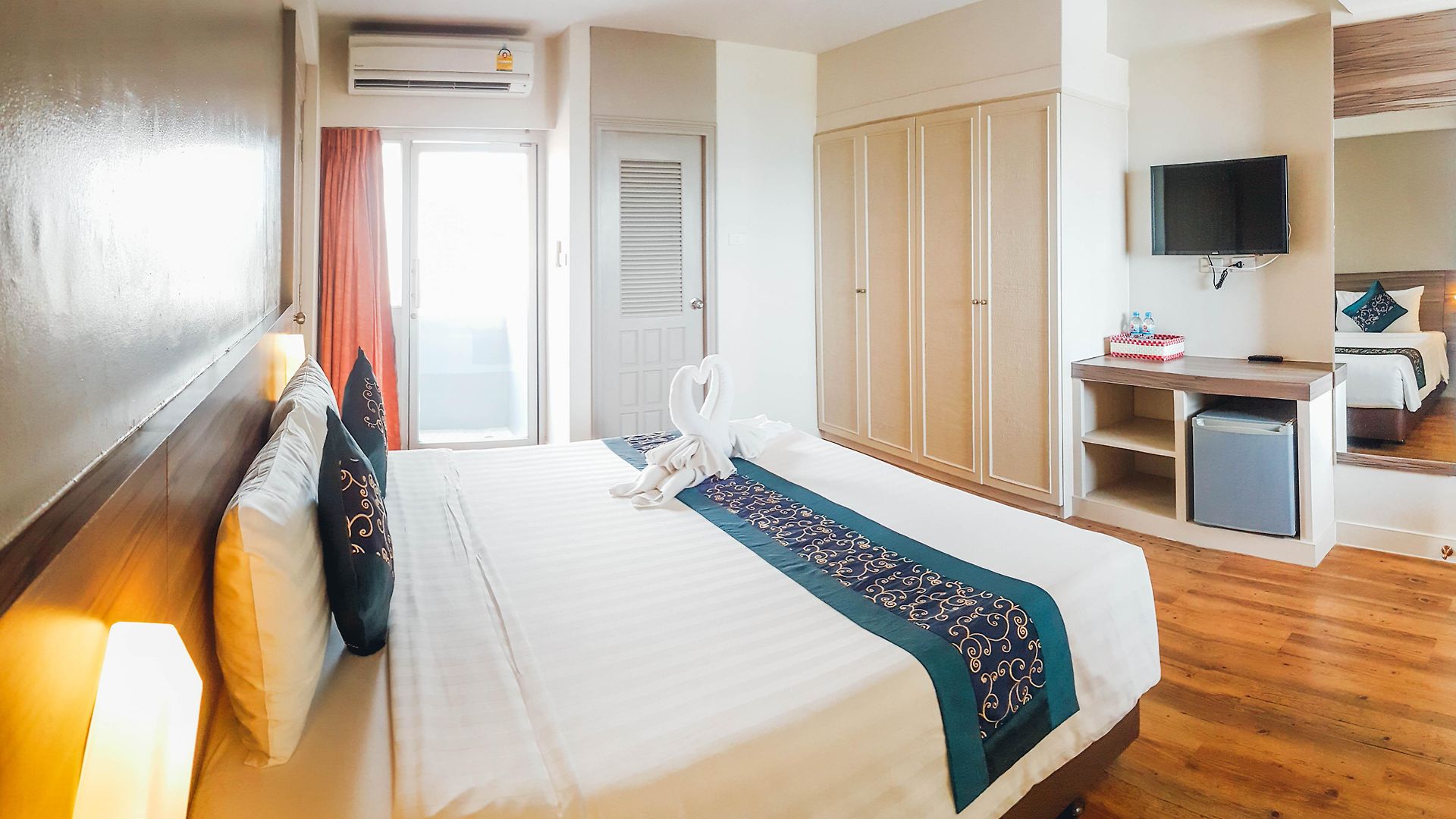โรงแรมอีสท์ตินี่ Pattaya