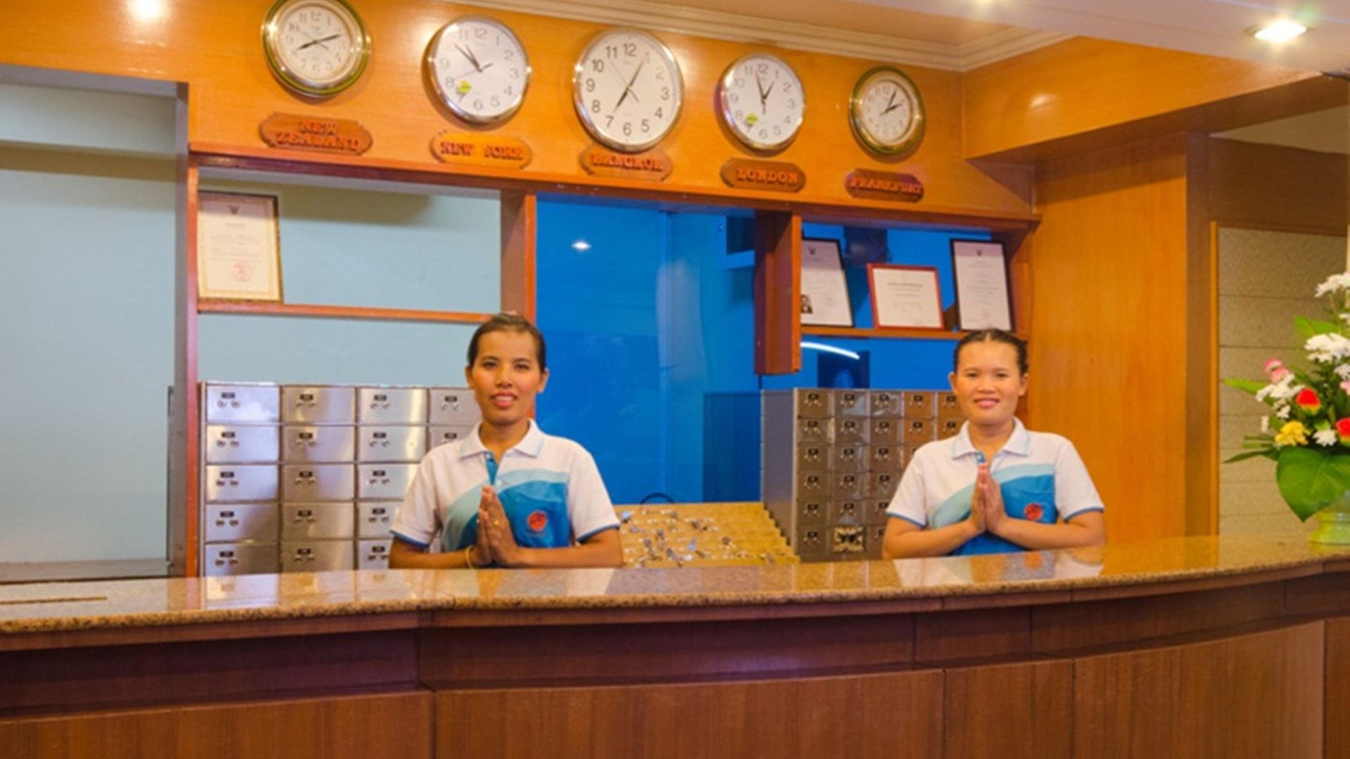โรงแรมอีสท์ตินี่ โรงแรม