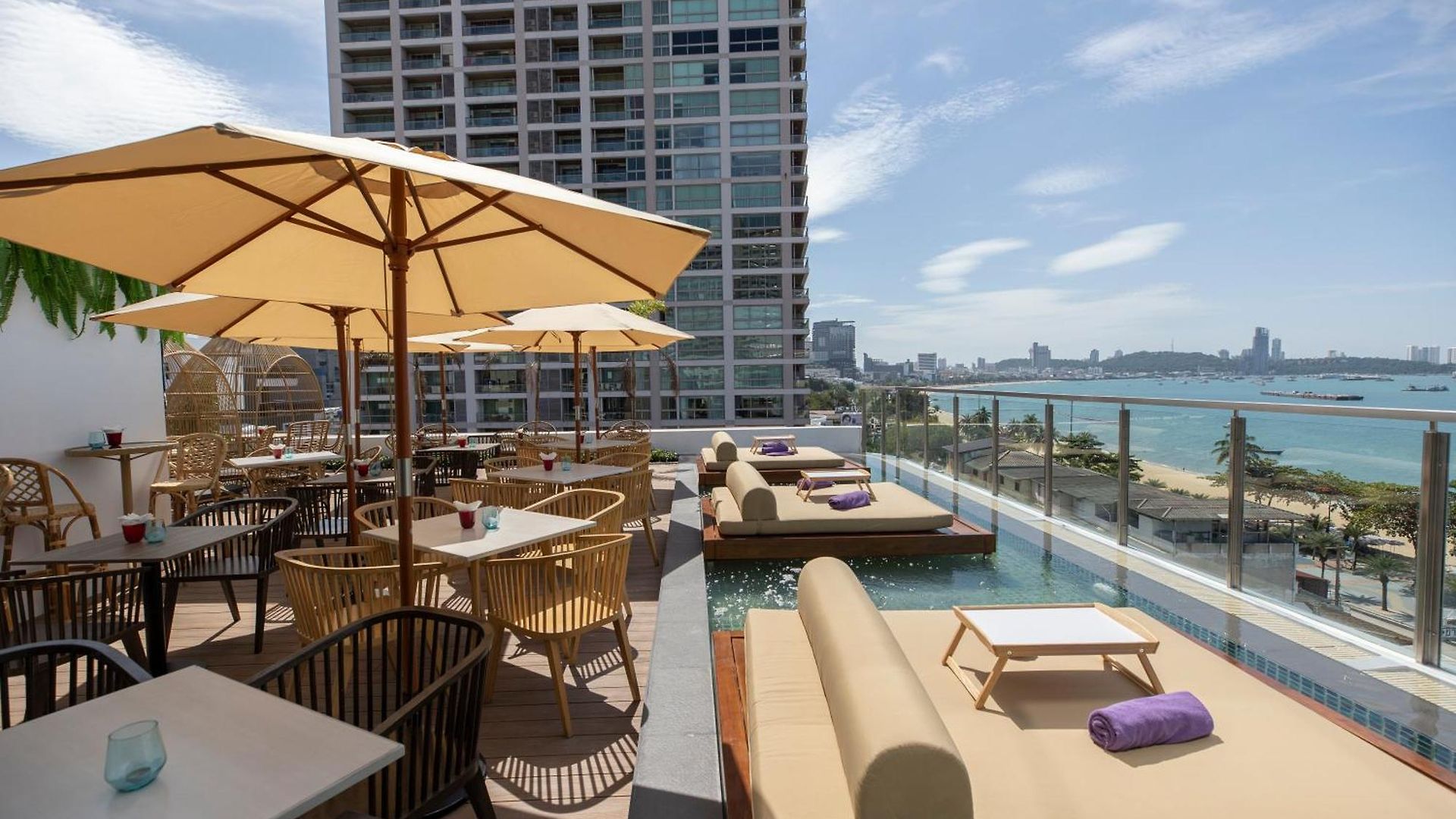 พัทยาซีวิว - Sha Extra โรงแรม Pattaya