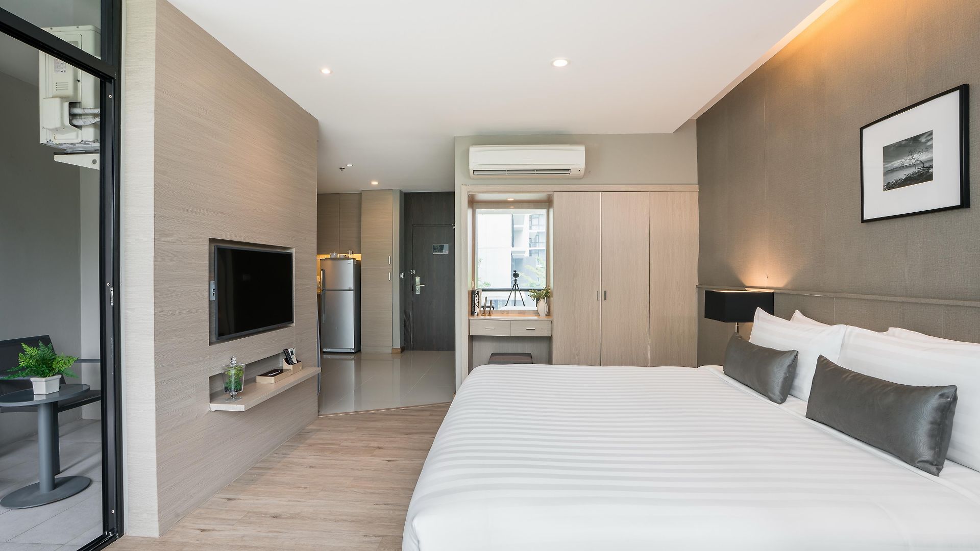 โรงแรม Altera And By At Mind