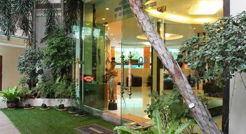 Yes O'tel By Benya โรงแรม 3*