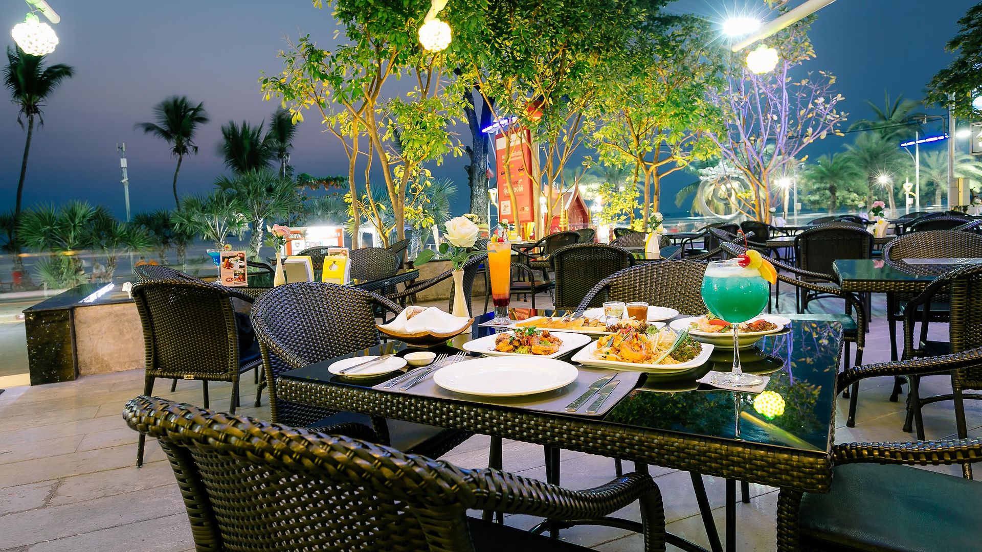 Discovery โรงแรม 4*