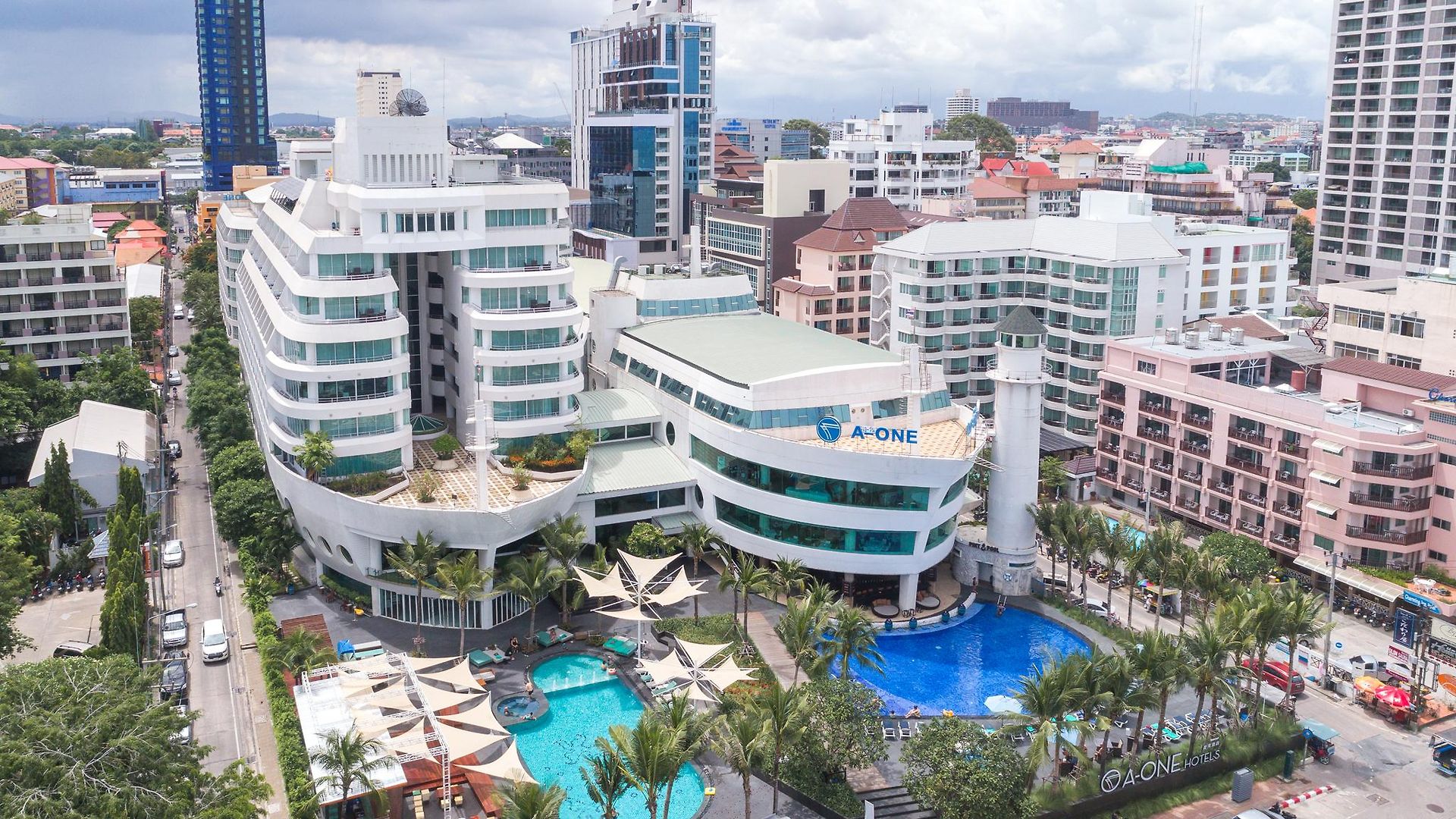 Blue Formerly A-one New Wing โรงแรม 4*