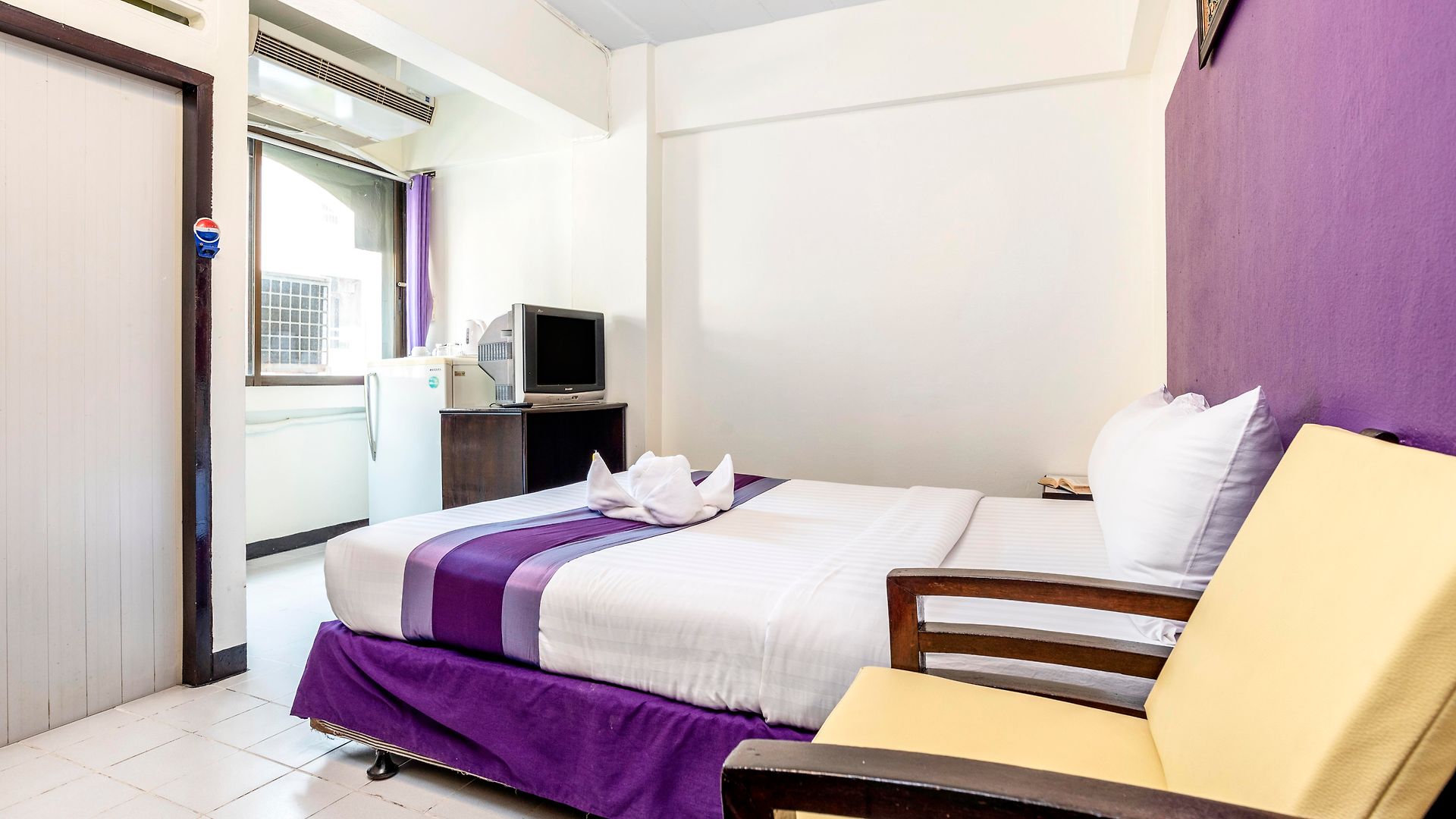 โรงแรม Sawasdee Sunshine 2*