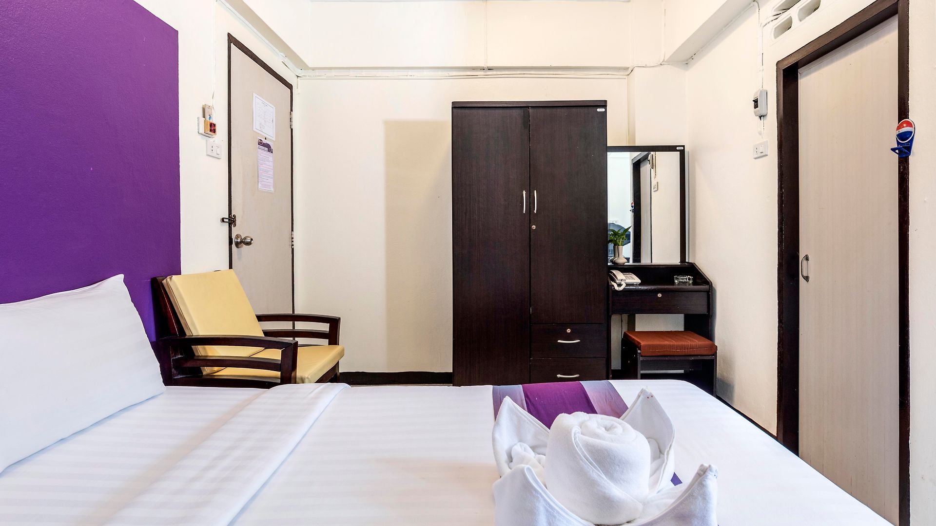 โรงแรม Sawasdee Sunshine 2*