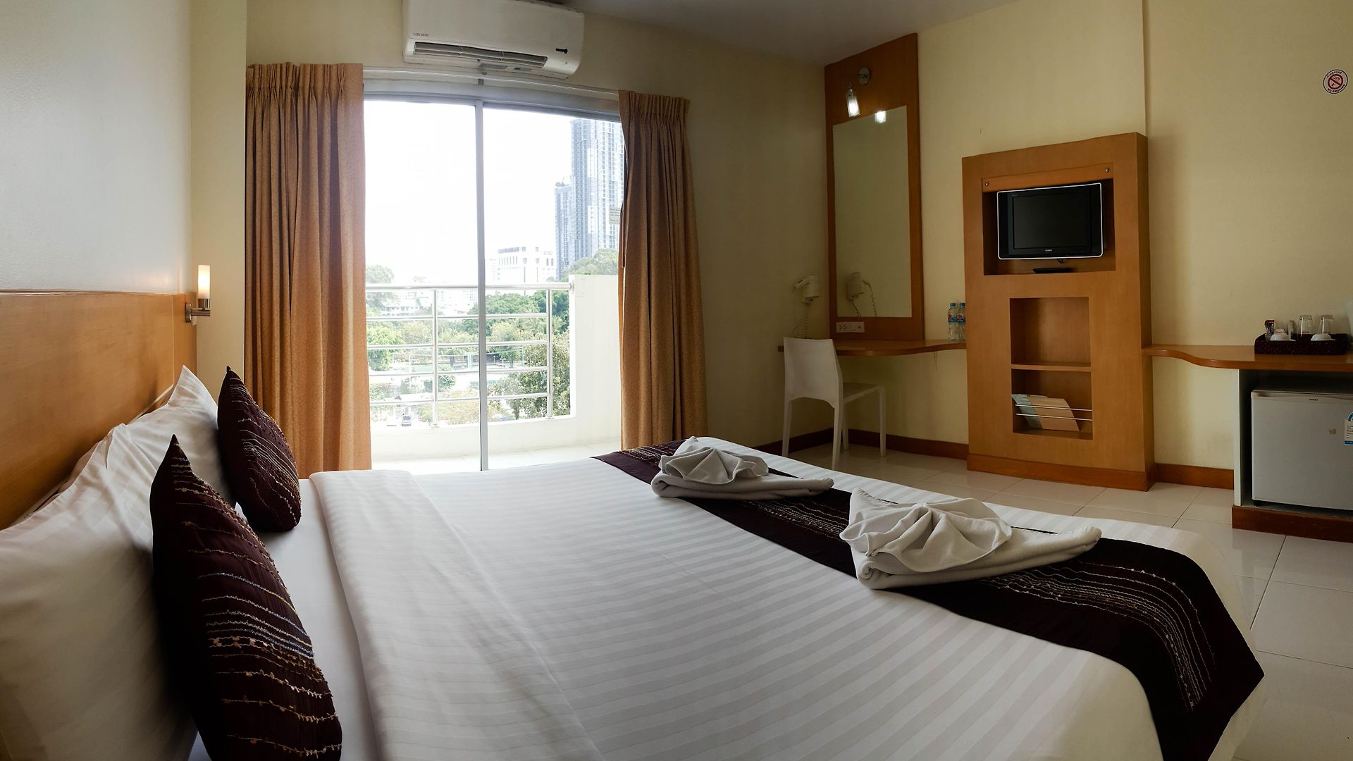 Eastiny Seven Hotel 3*