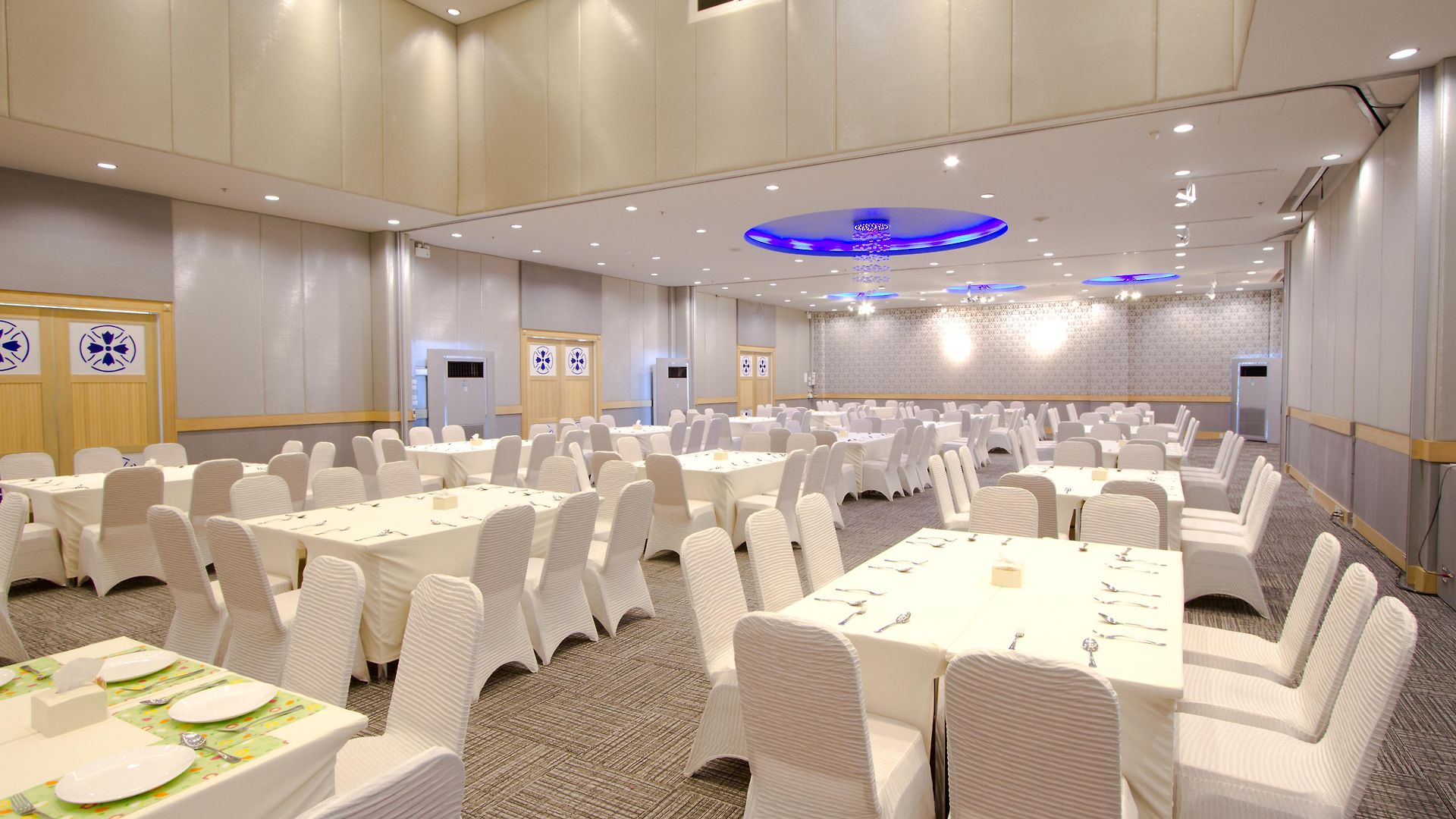โรงแรมแกรนด์ เบลลา โรงแรม