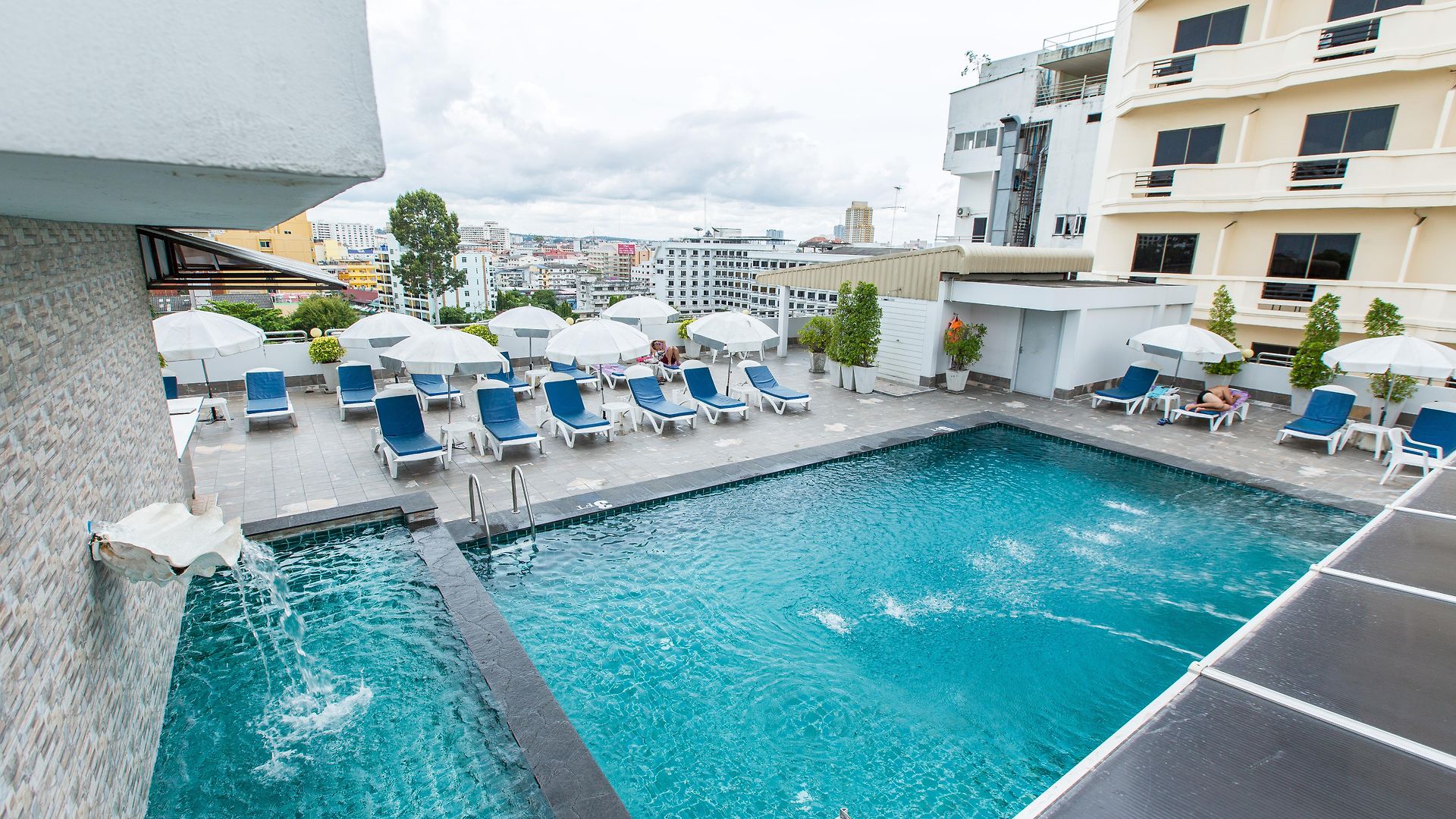 Flipper House - Sha Extra โรงแรม Pattaya