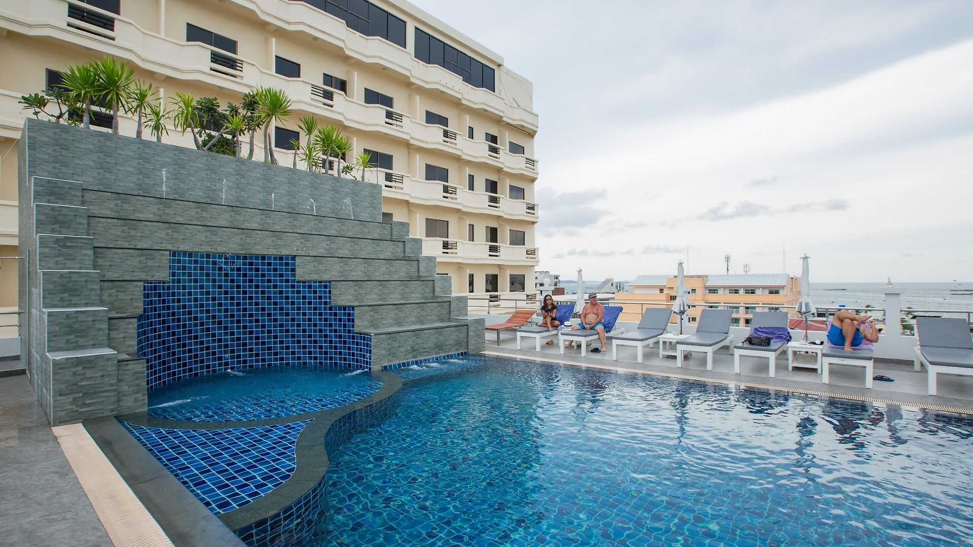 Flipper House - Sha Extra โรงแรม