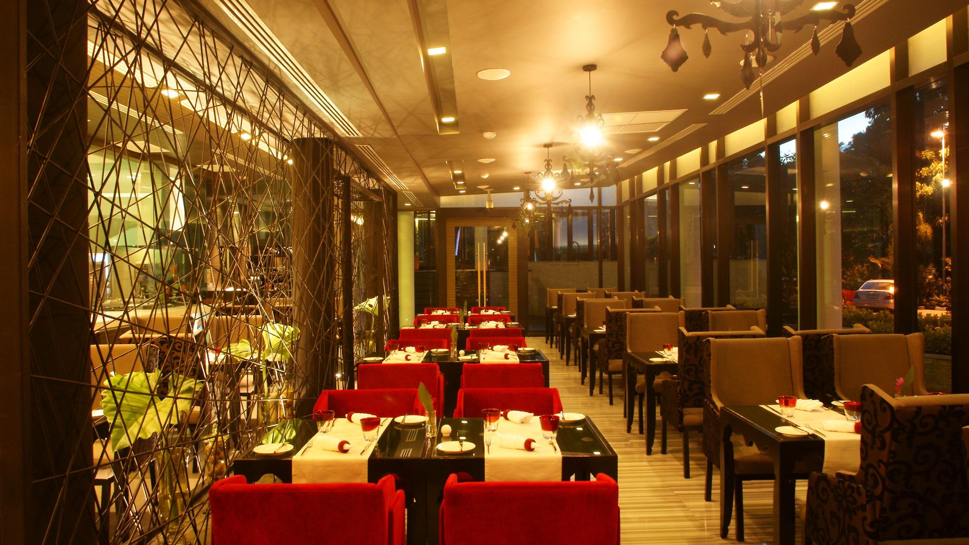 Z Through By The Zign โรงแรม Pattaya