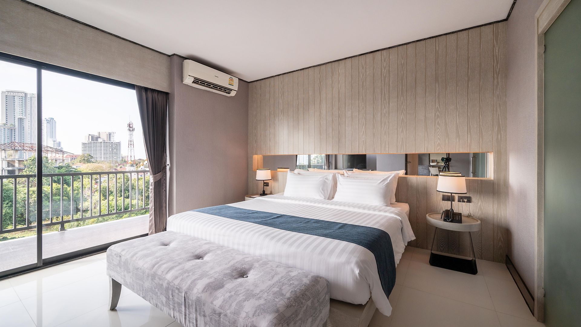 โรงแรม Manhattan - Sha Extra 4*