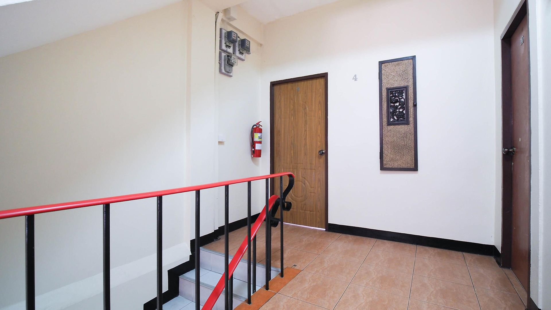 โรงแรม Oyo 963 Sunshine 2*