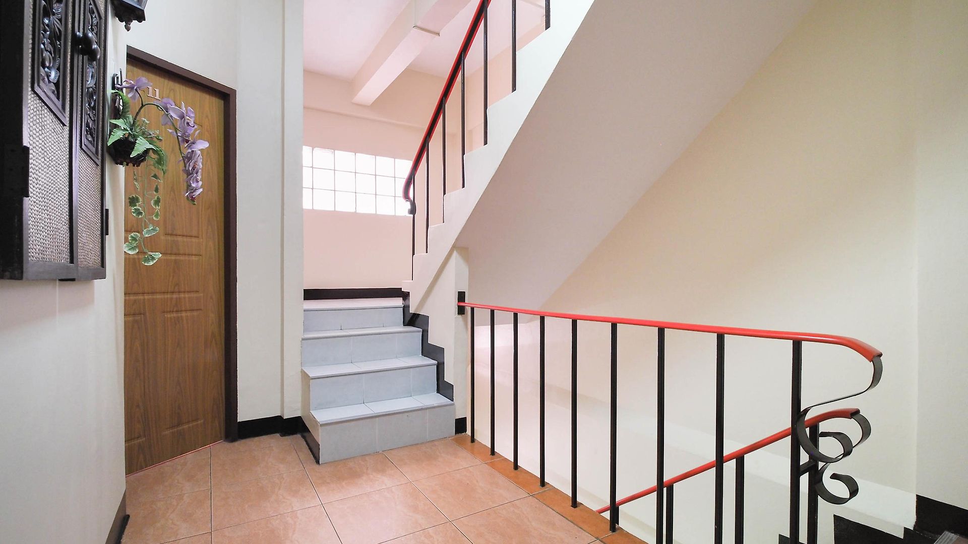 โรงแรม Oyo 963 Sunshine 2*