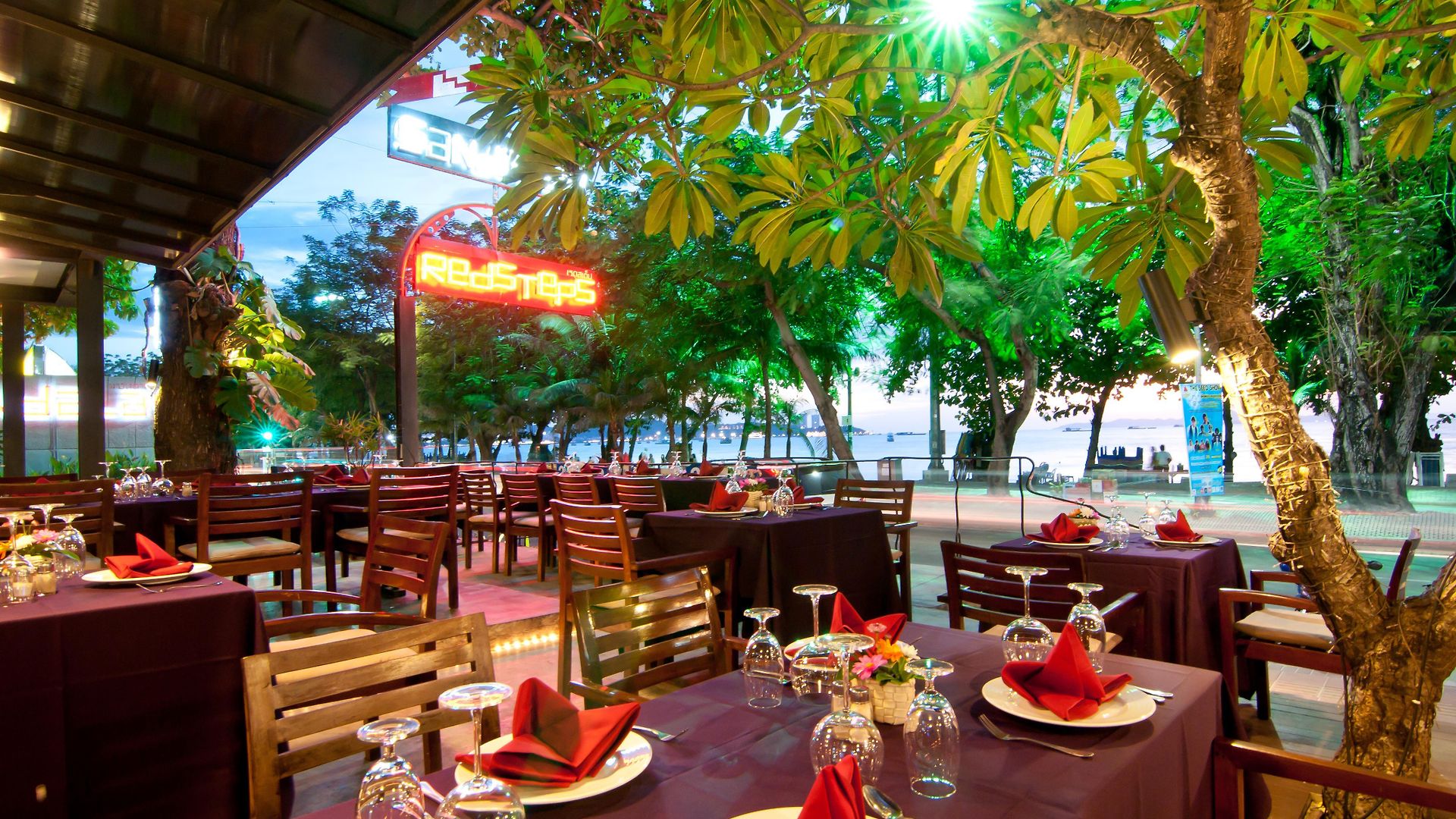 รีสอร์ท แซนดาเล 4*