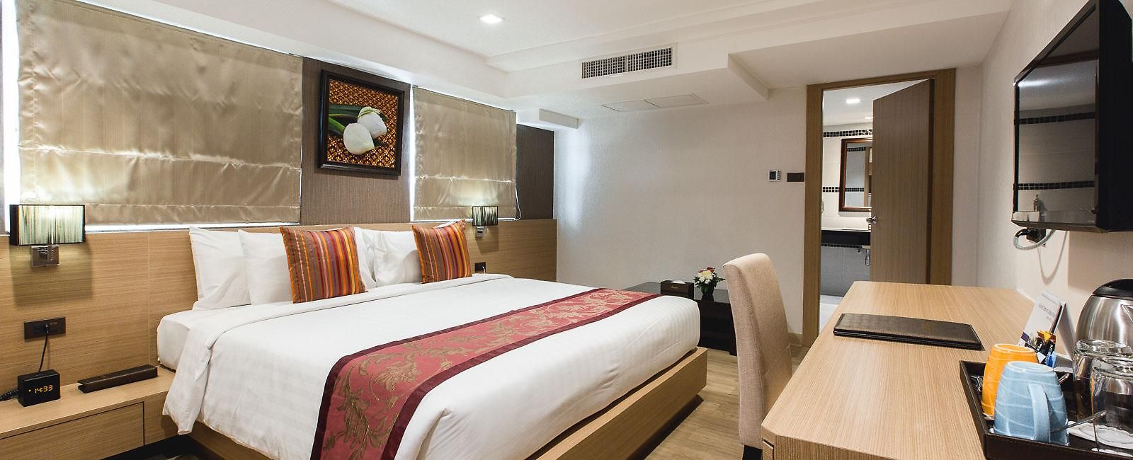 Adelphi โรงแรม