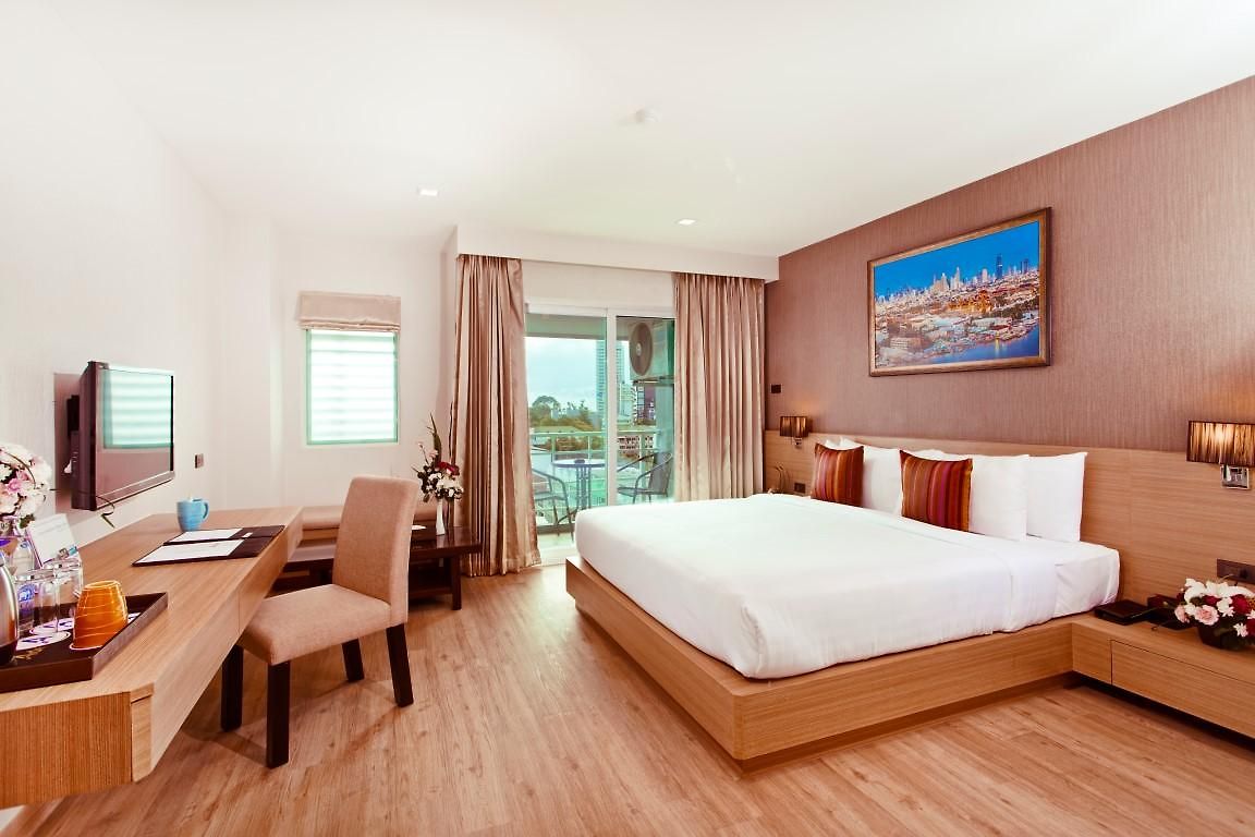 Adelphi โรงแรม