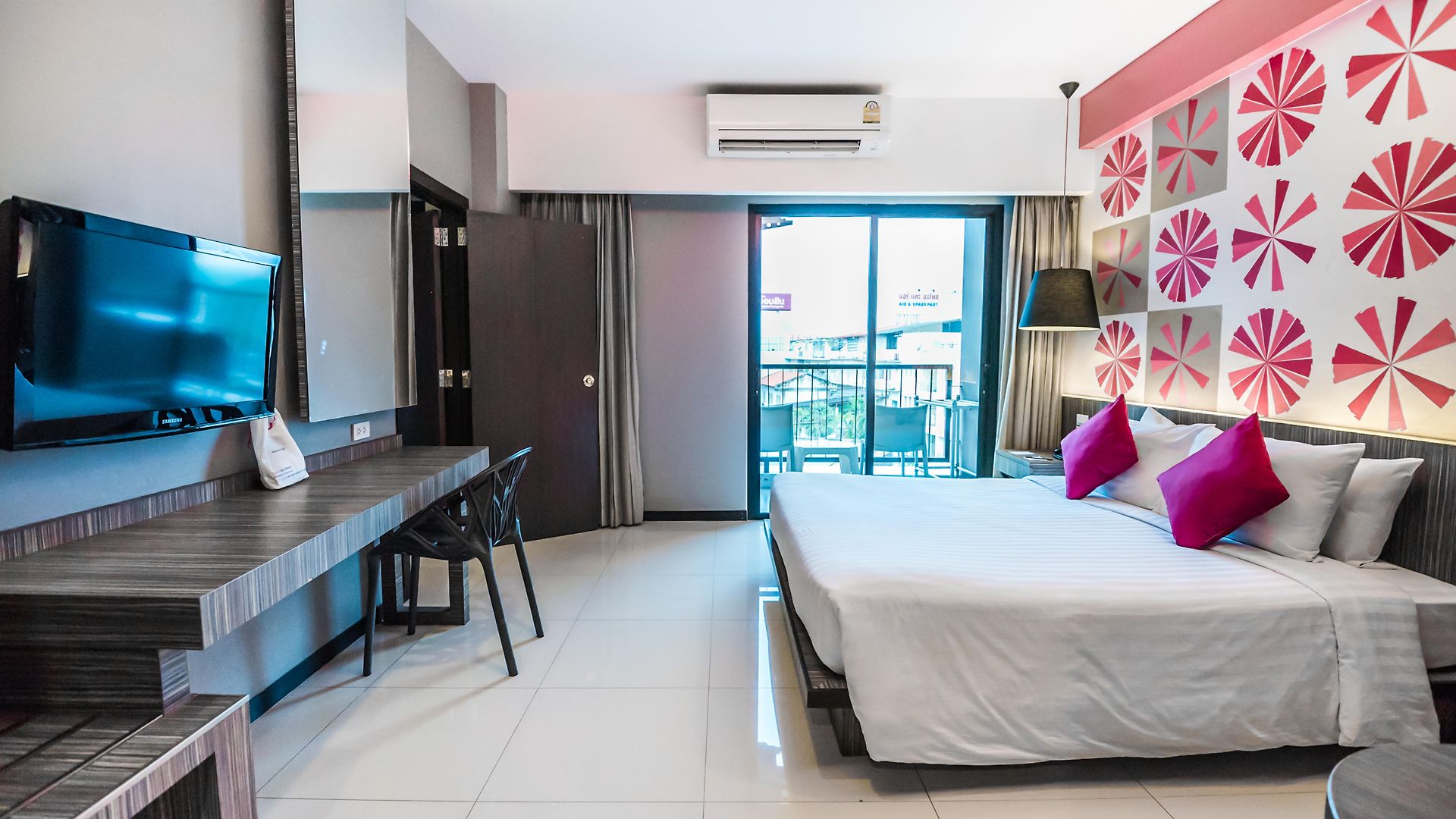 J โรงแรม Pattaya