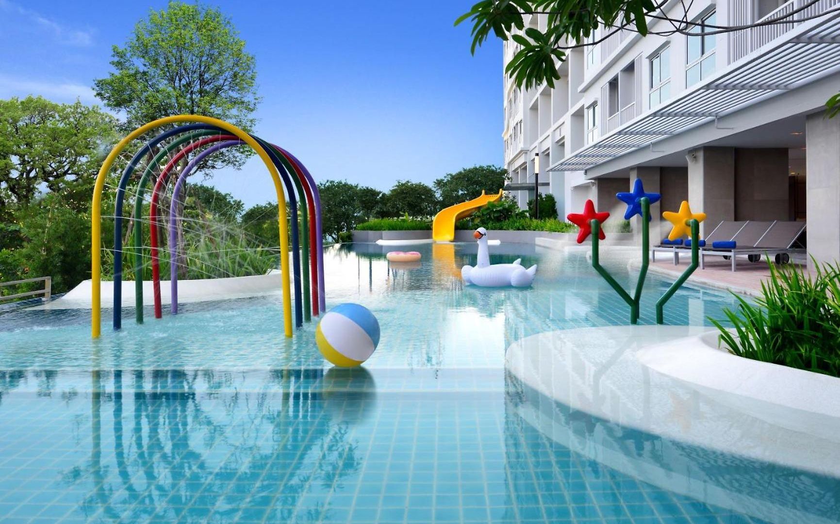 โรงแรม Centre Point Prime