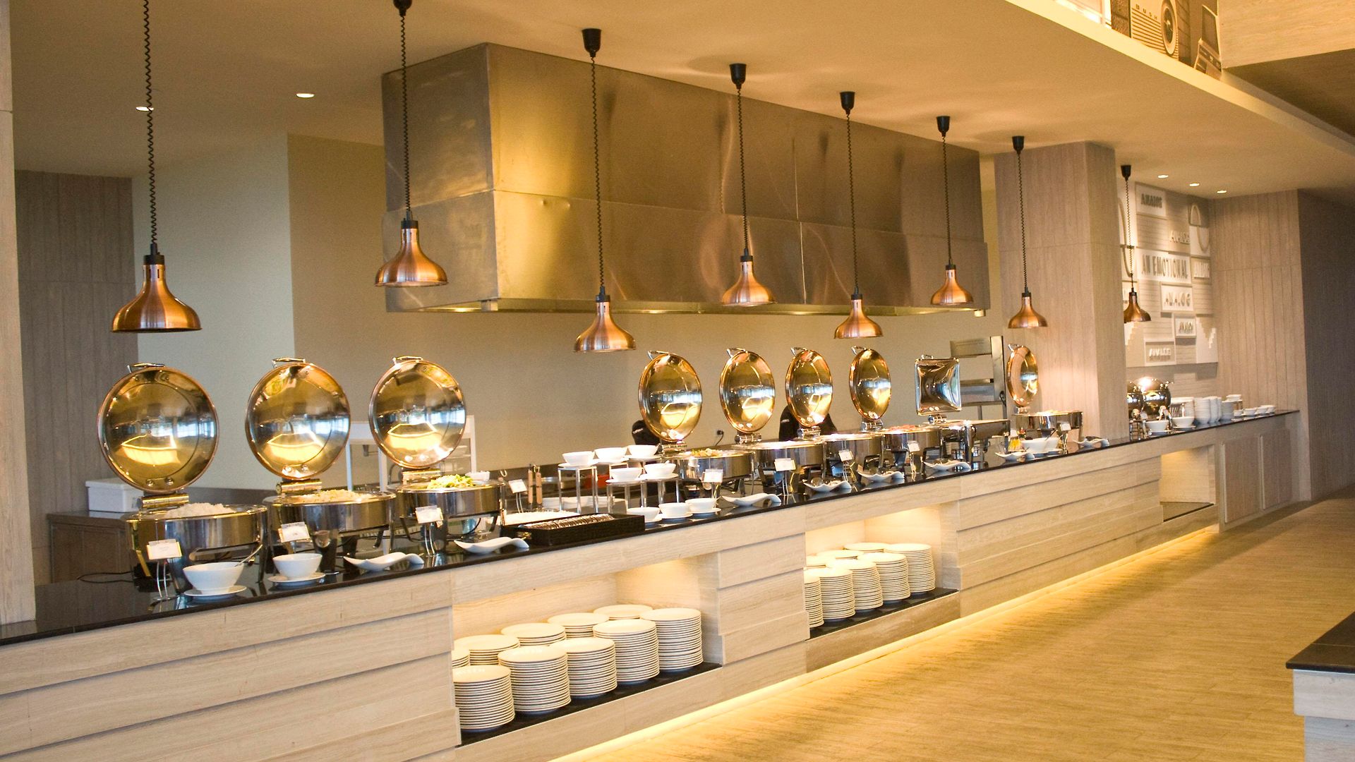 Tsix5 Phenomenal โรงแรม