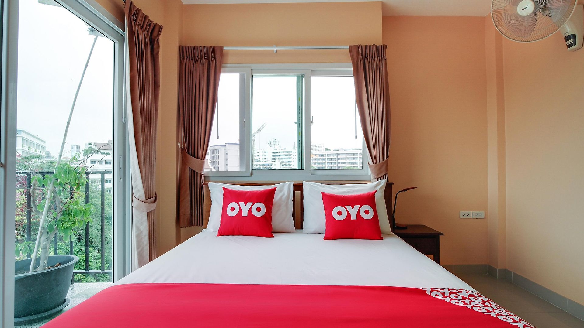 Phratumnak Hill Guest House 2*