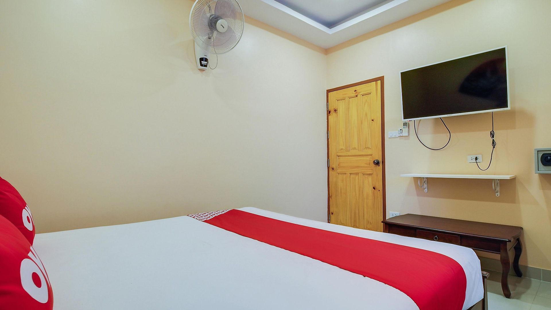Phratumnak Hill Guest House Hotel 2*