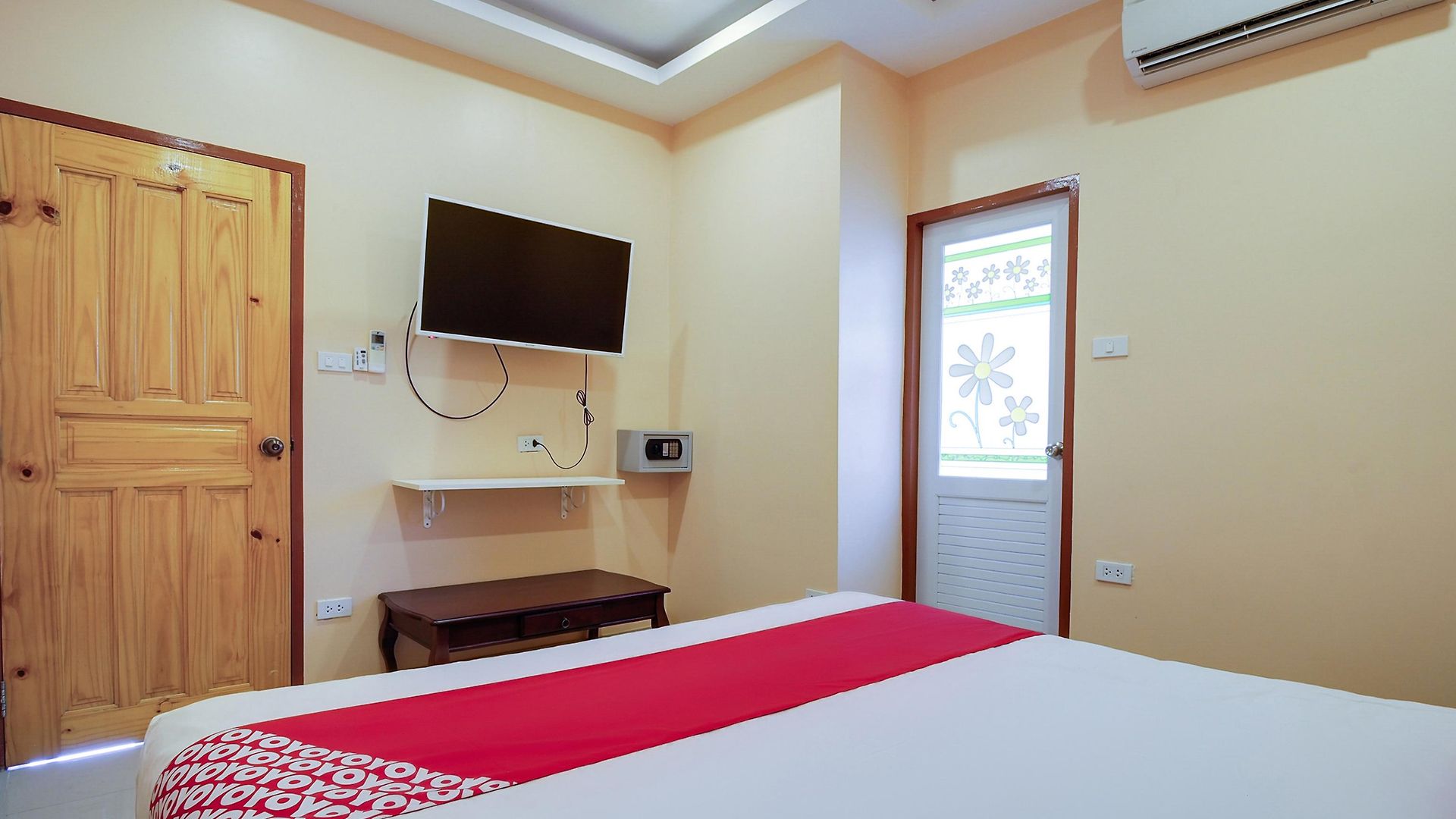 Phratumnak Hill Guest House Hotel 2*