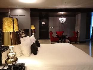Tsix5 Quarter โรงแรม