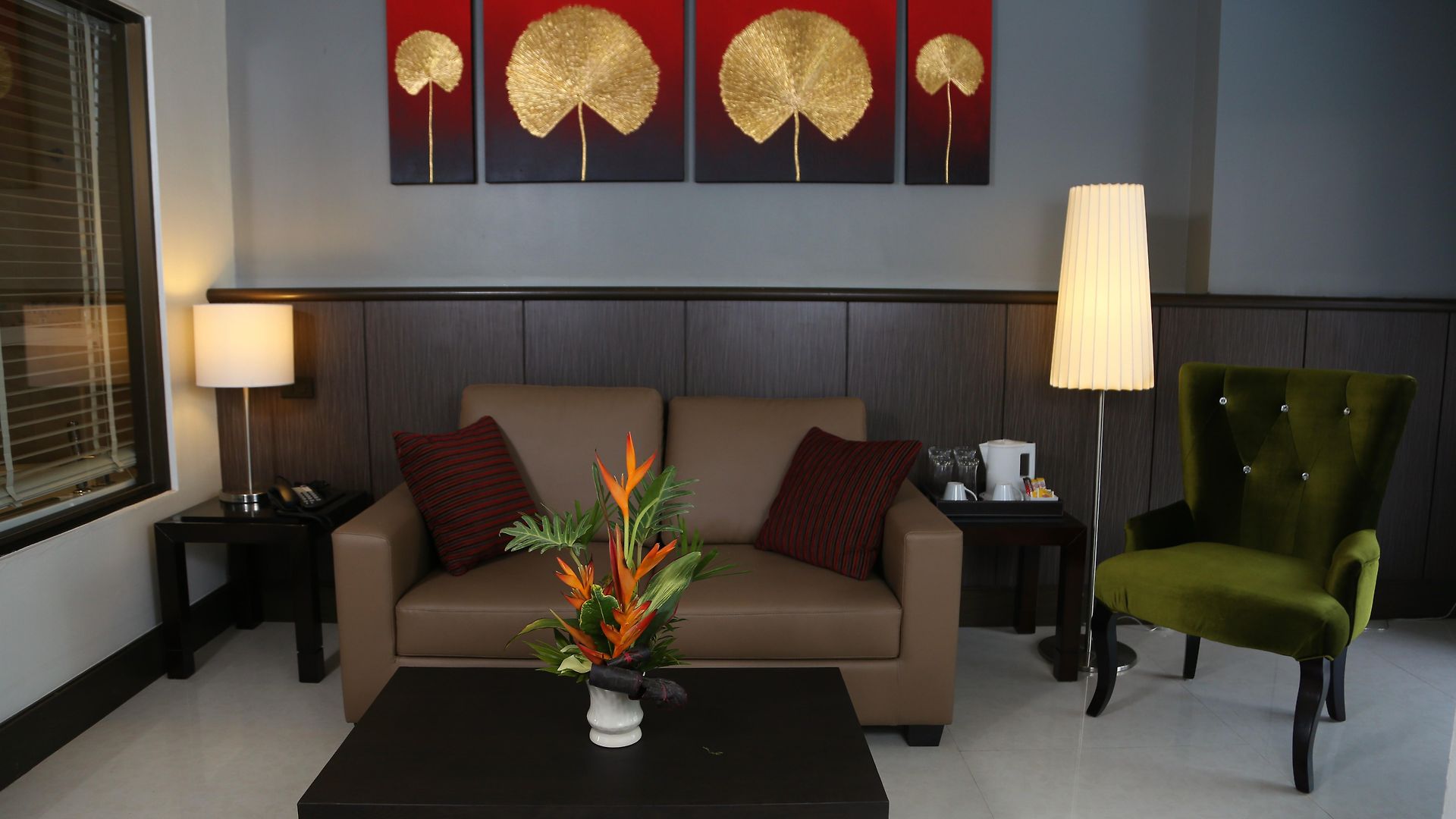 Woraburi & โรงแรม 4*