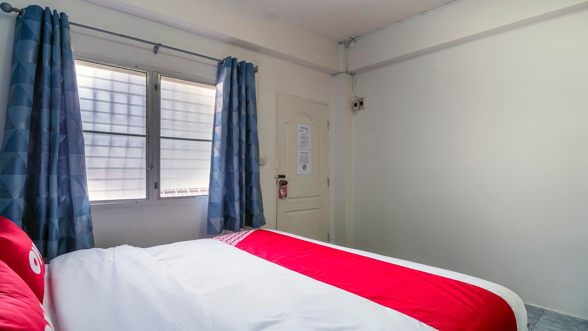 Hotel Oyo 838 Aromdee 2*