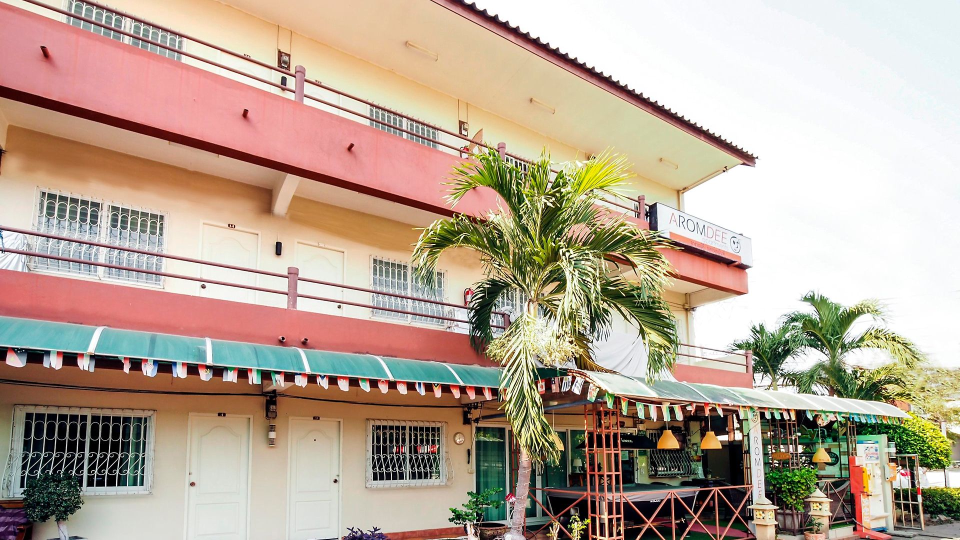 Hotel Oyo 838 Aromdee