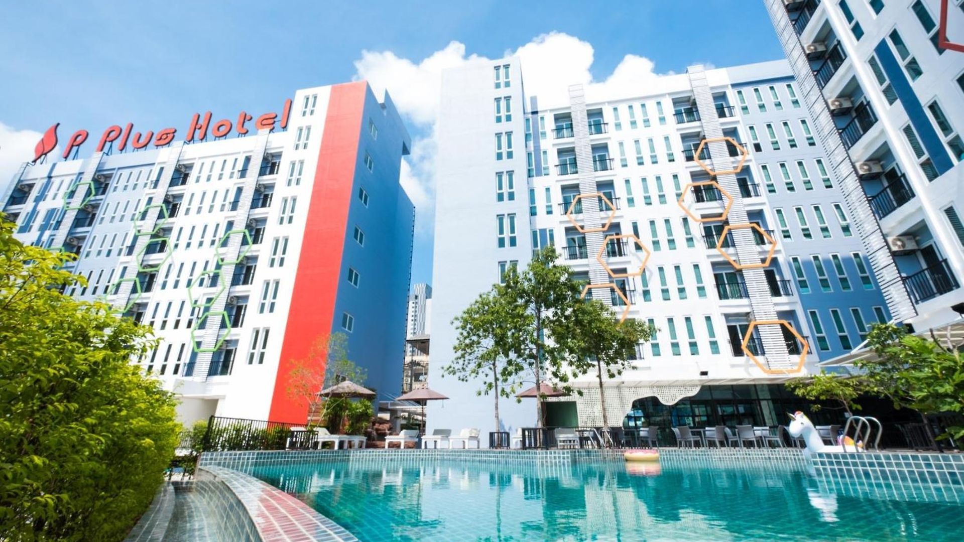P โรงแรม 3*