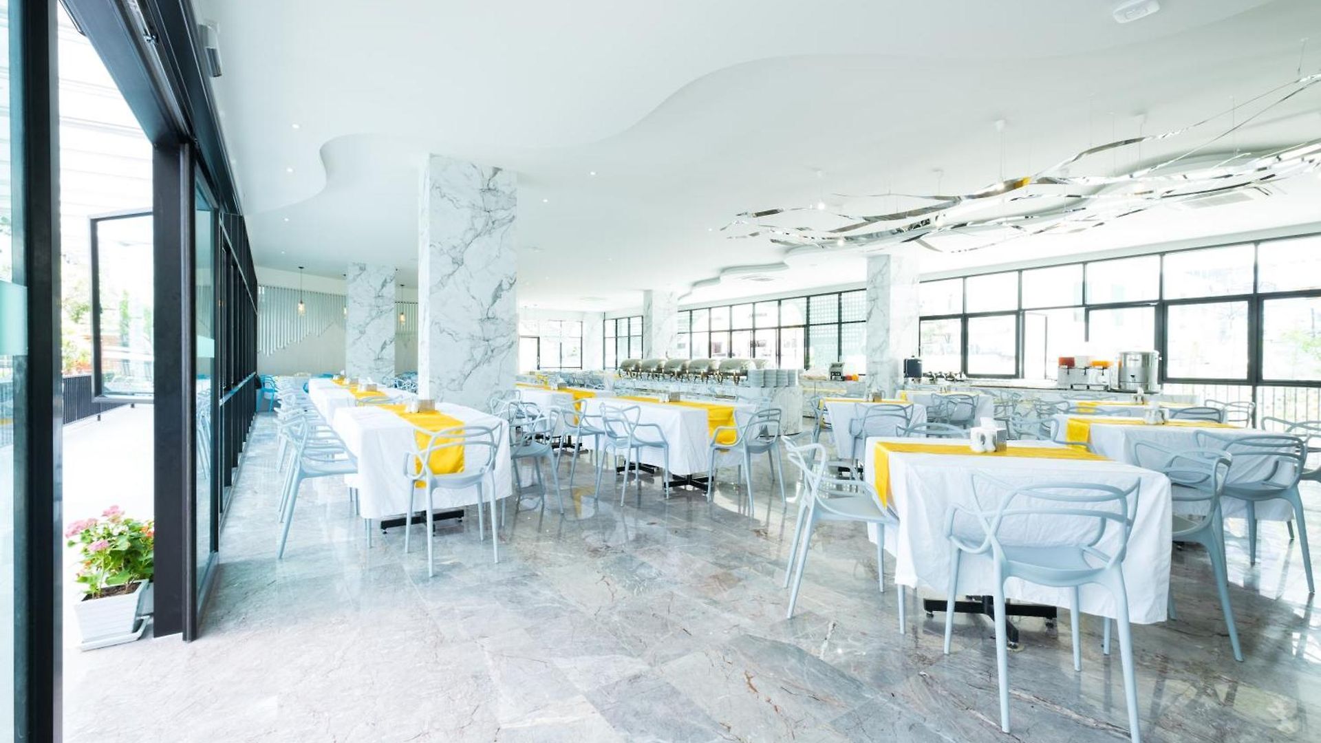 โรงแรม P