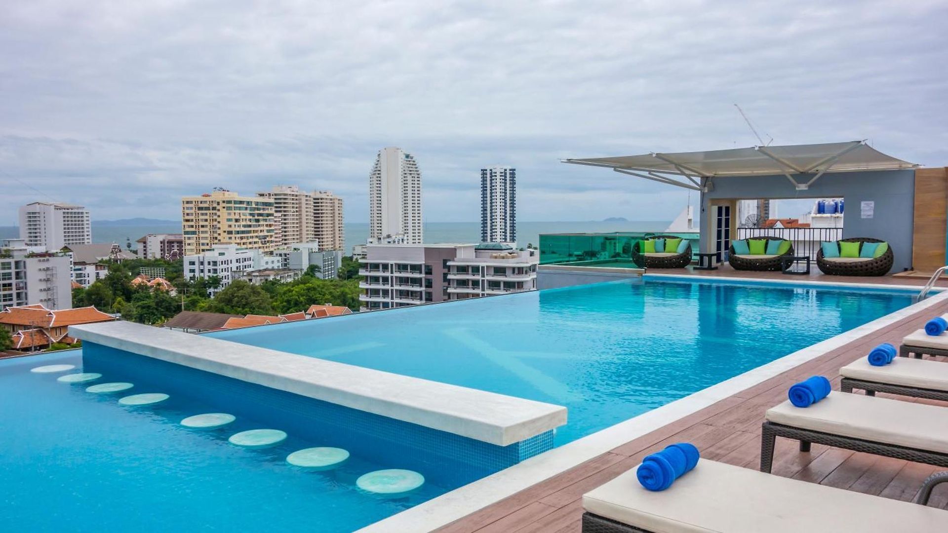 Unique Regency โรงแรม