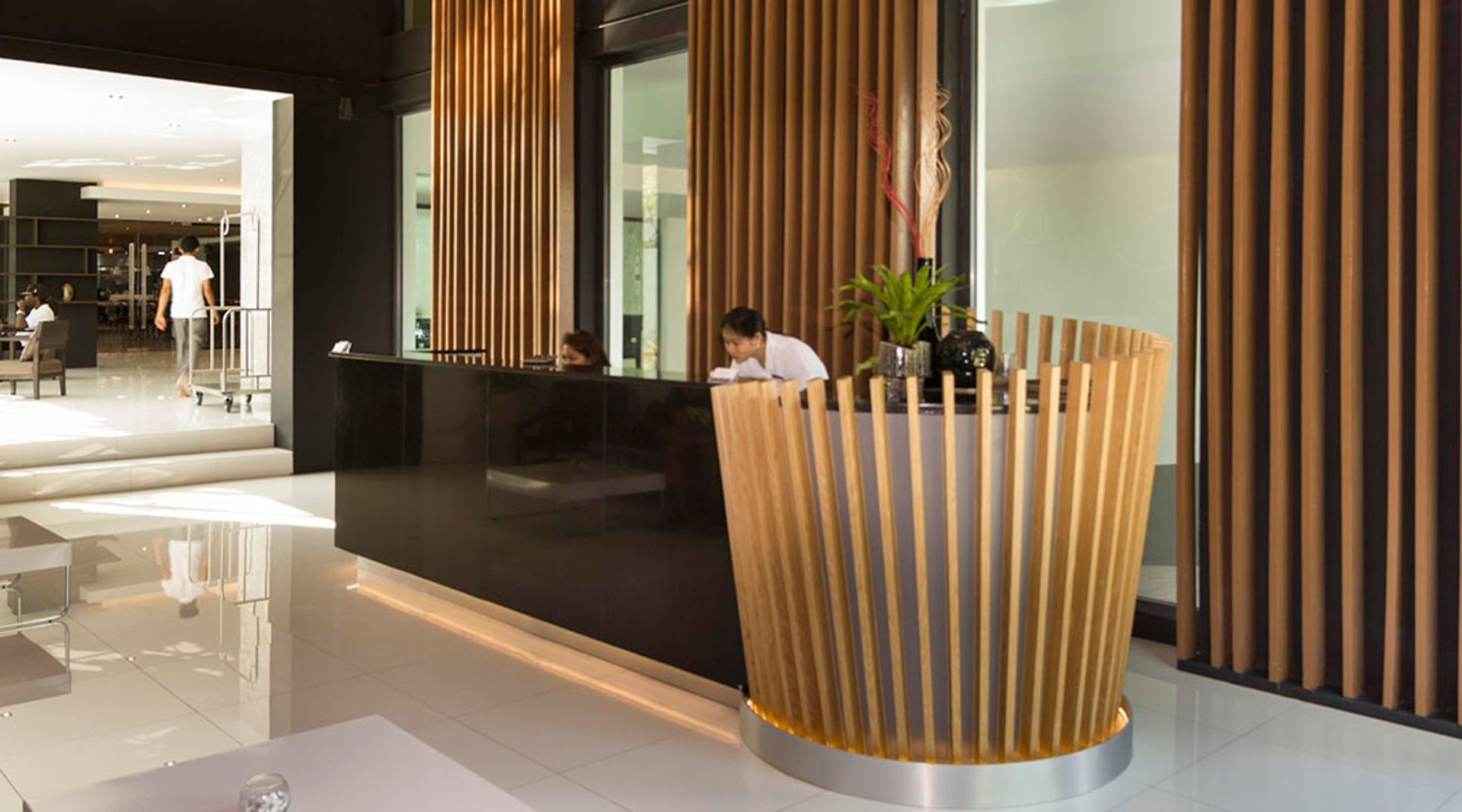 โรงแรม Unique Regency