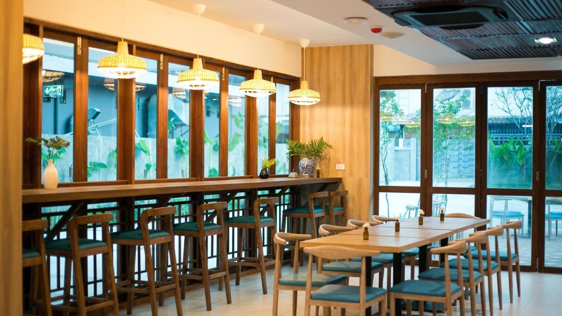Deeprom โรงแรม 3*