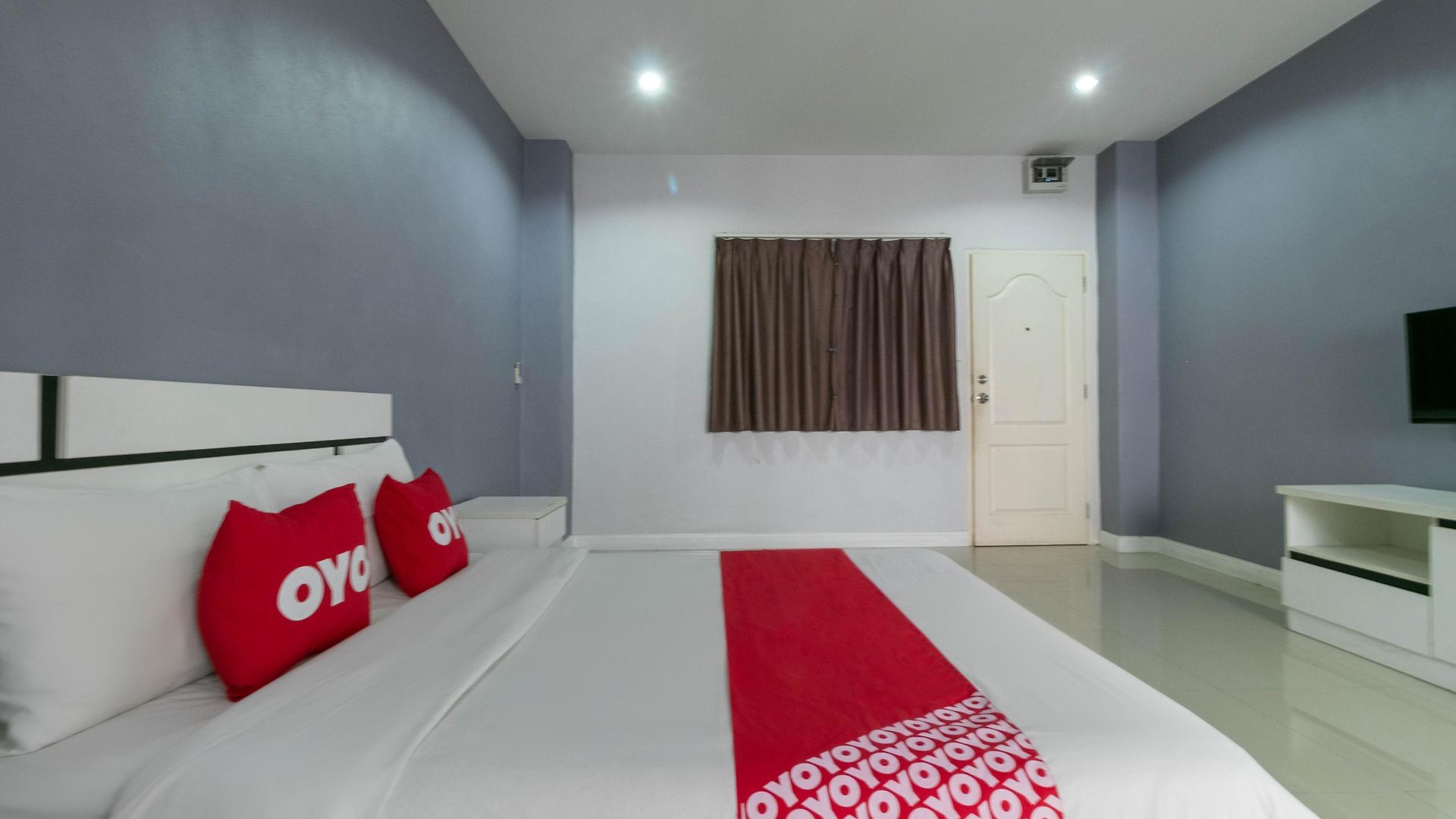 โรงแรม โอโย 75389 แพนโดร่า เฮาส์ 2*