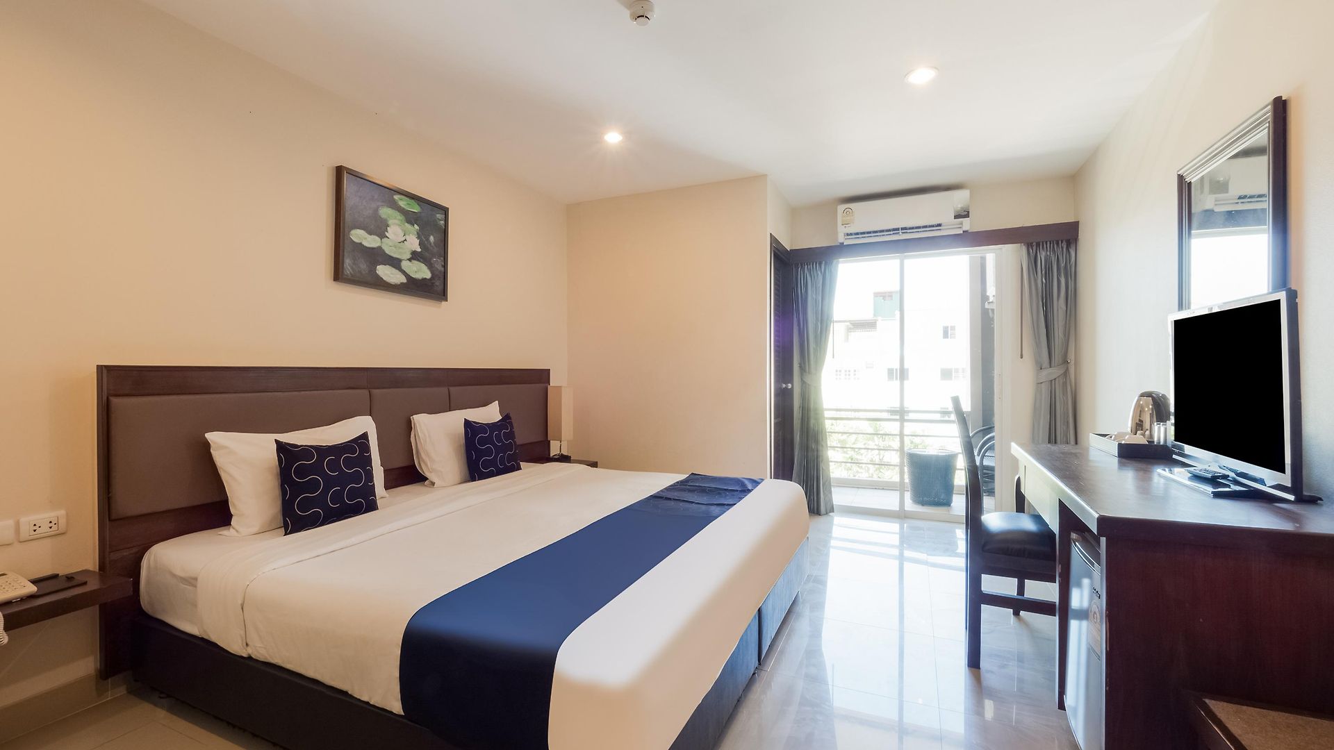 โรงแรม Capital O 1102 The Sp Boutique 3*