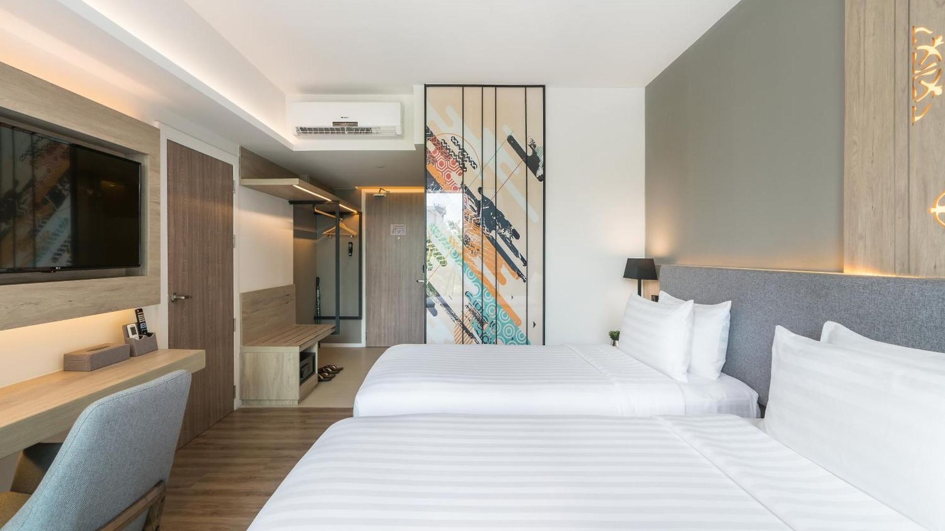 โรงแรม Amber 4*