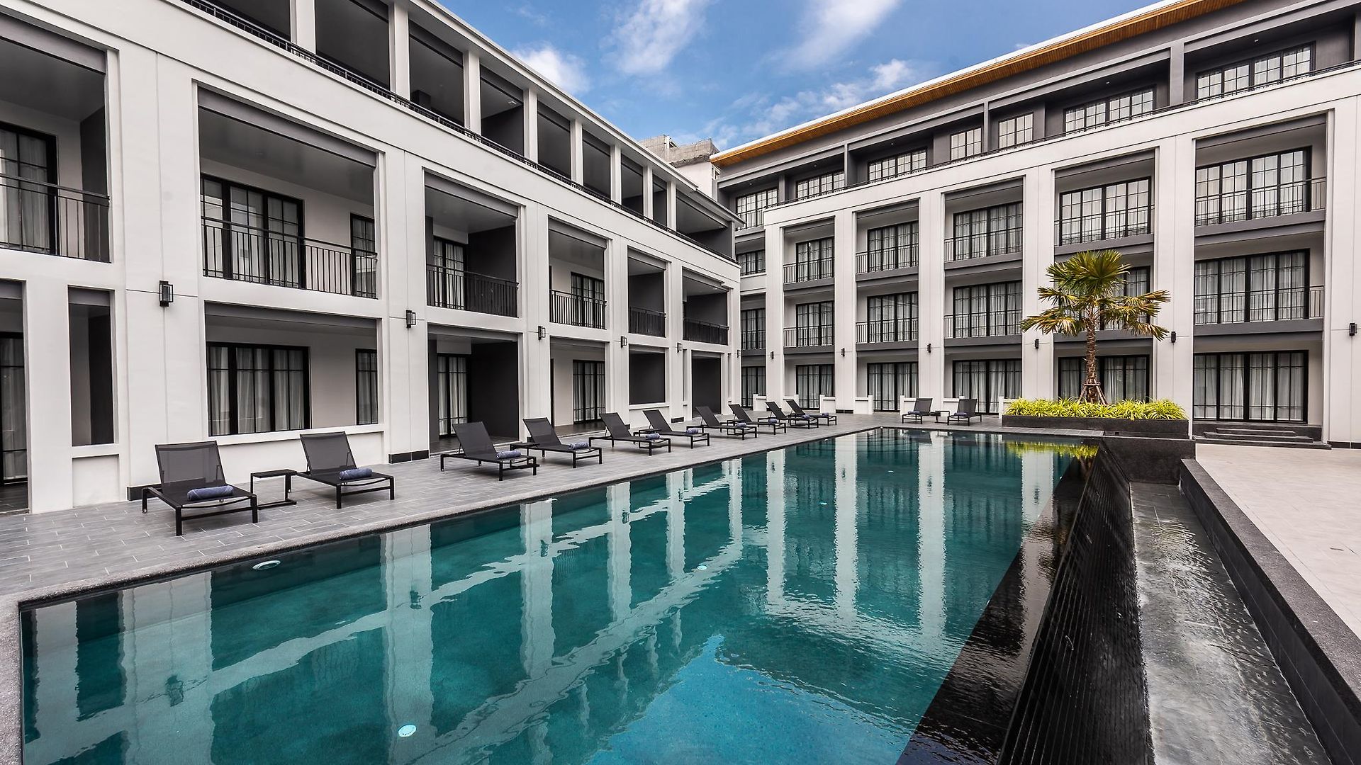 โรงแรม One Patio - Sha Extra Pattaya