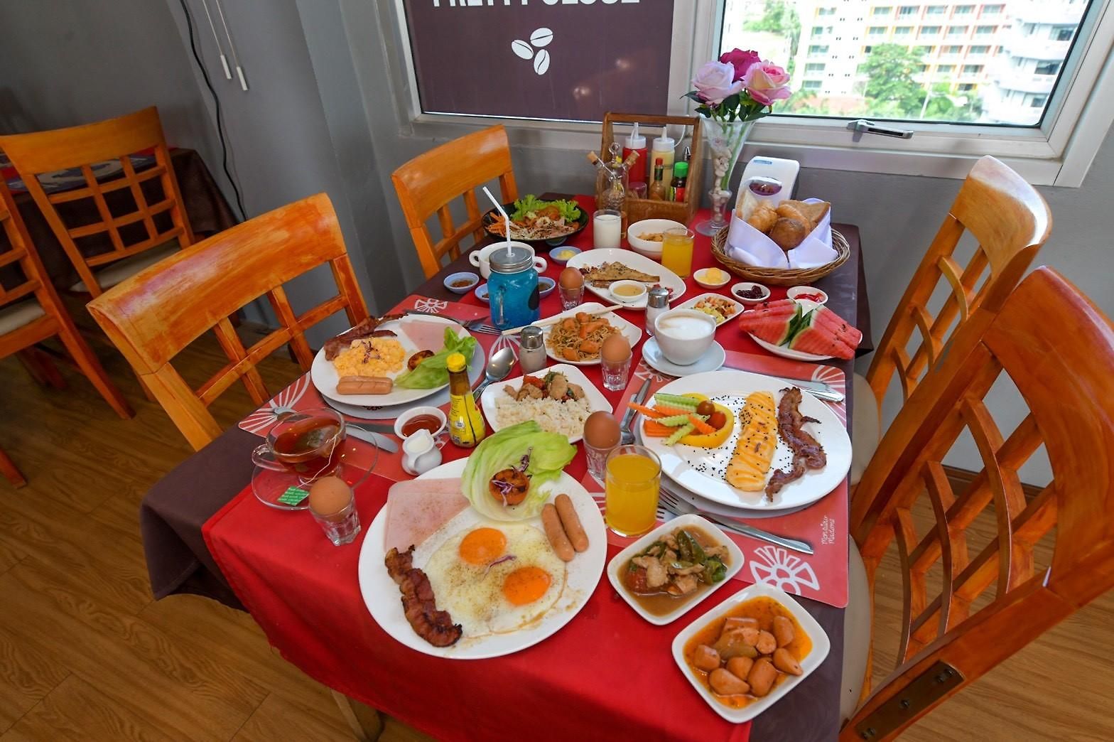 Journeyhub 4* Pattaya
