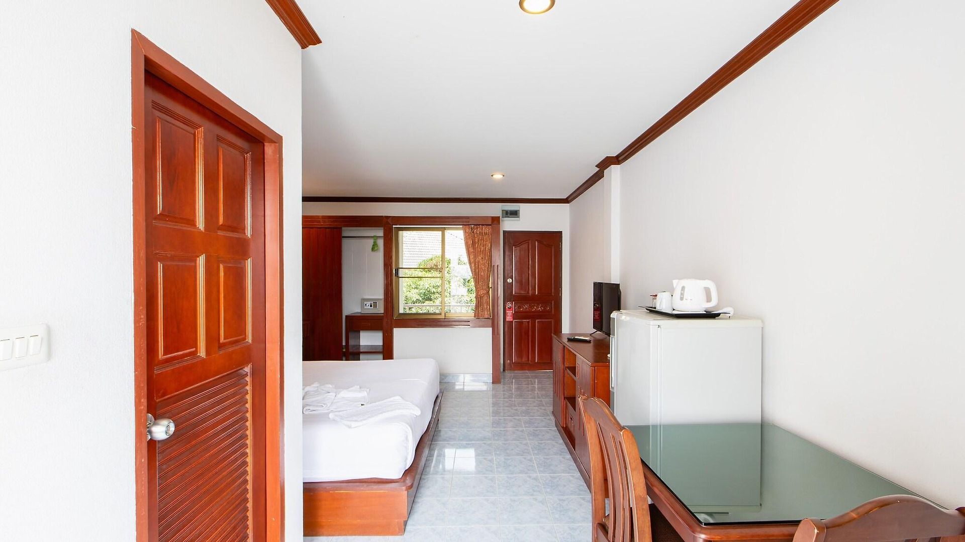 Selina Place โรงแรม