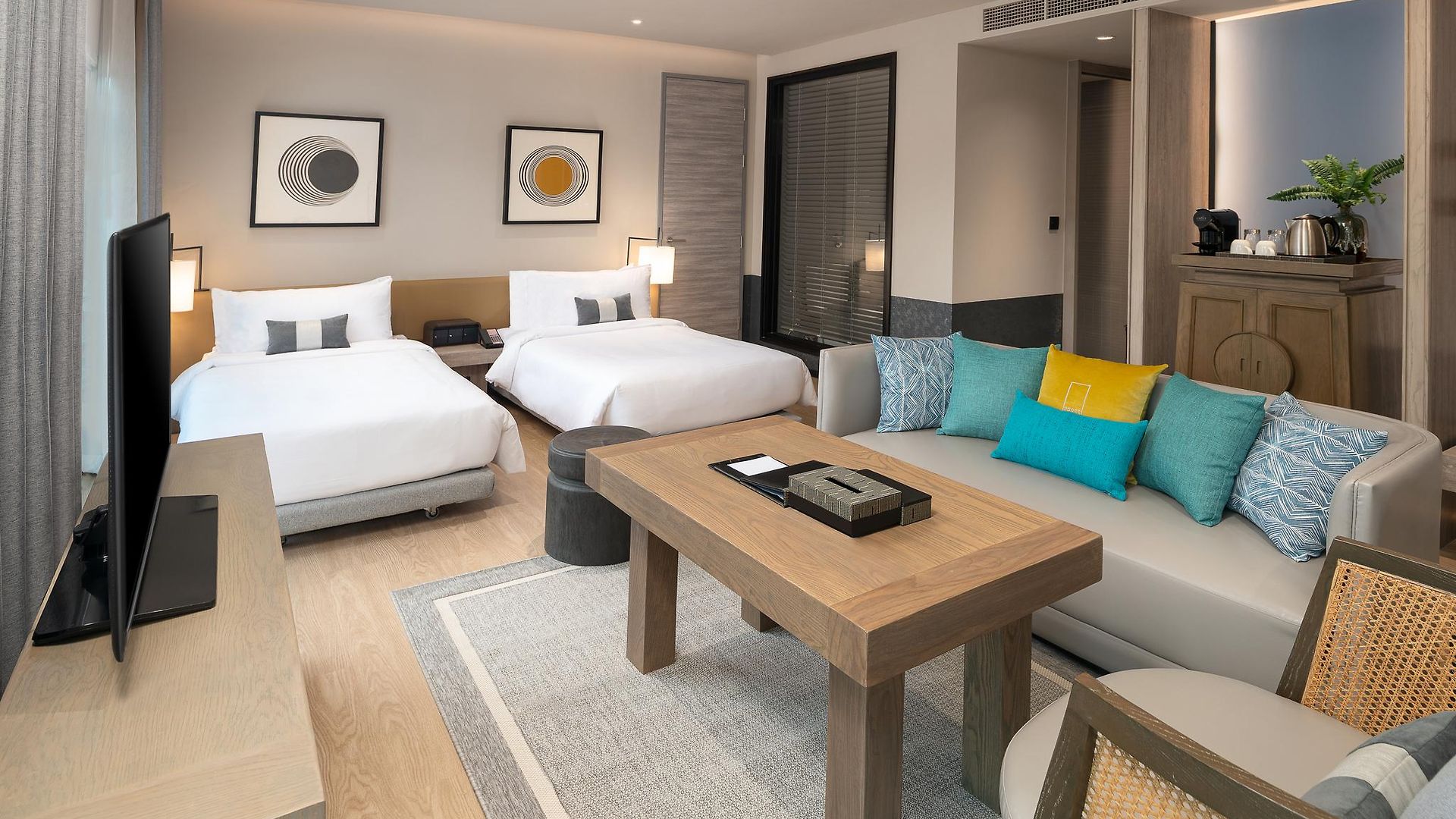 โรงแรม Cross Pratamnak Pattaya