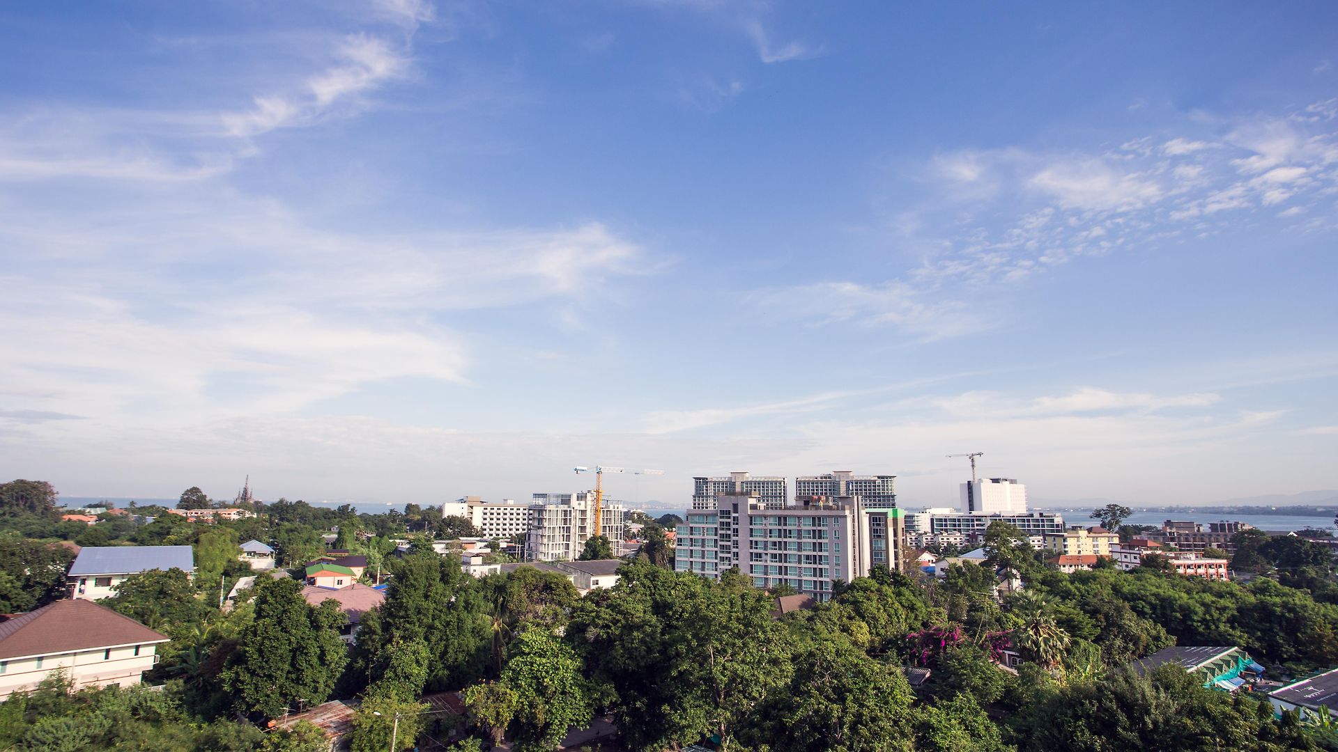 โรงแรม โกลเดนท์ทิวลิป เอสเซนเชียล พัทยา