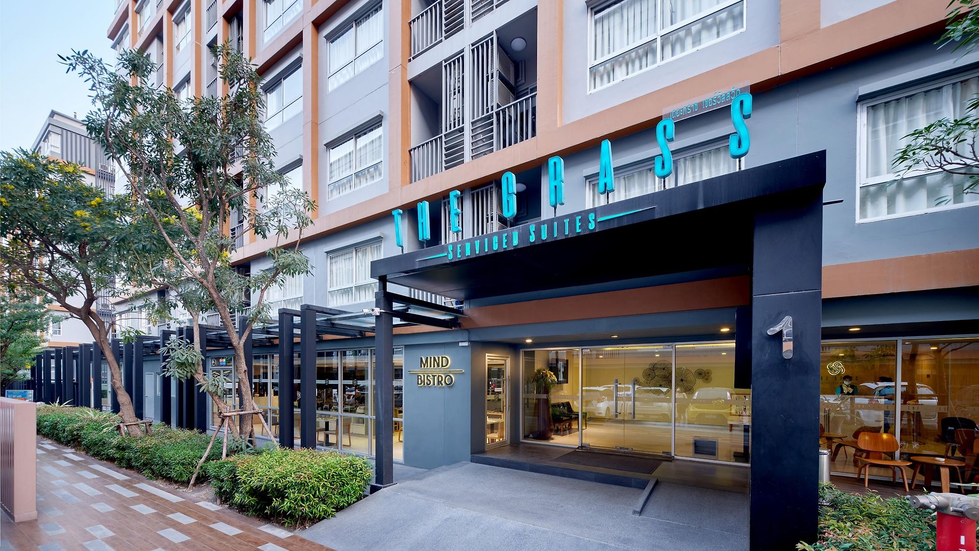 The Grass Serviced โรงแรม 4*